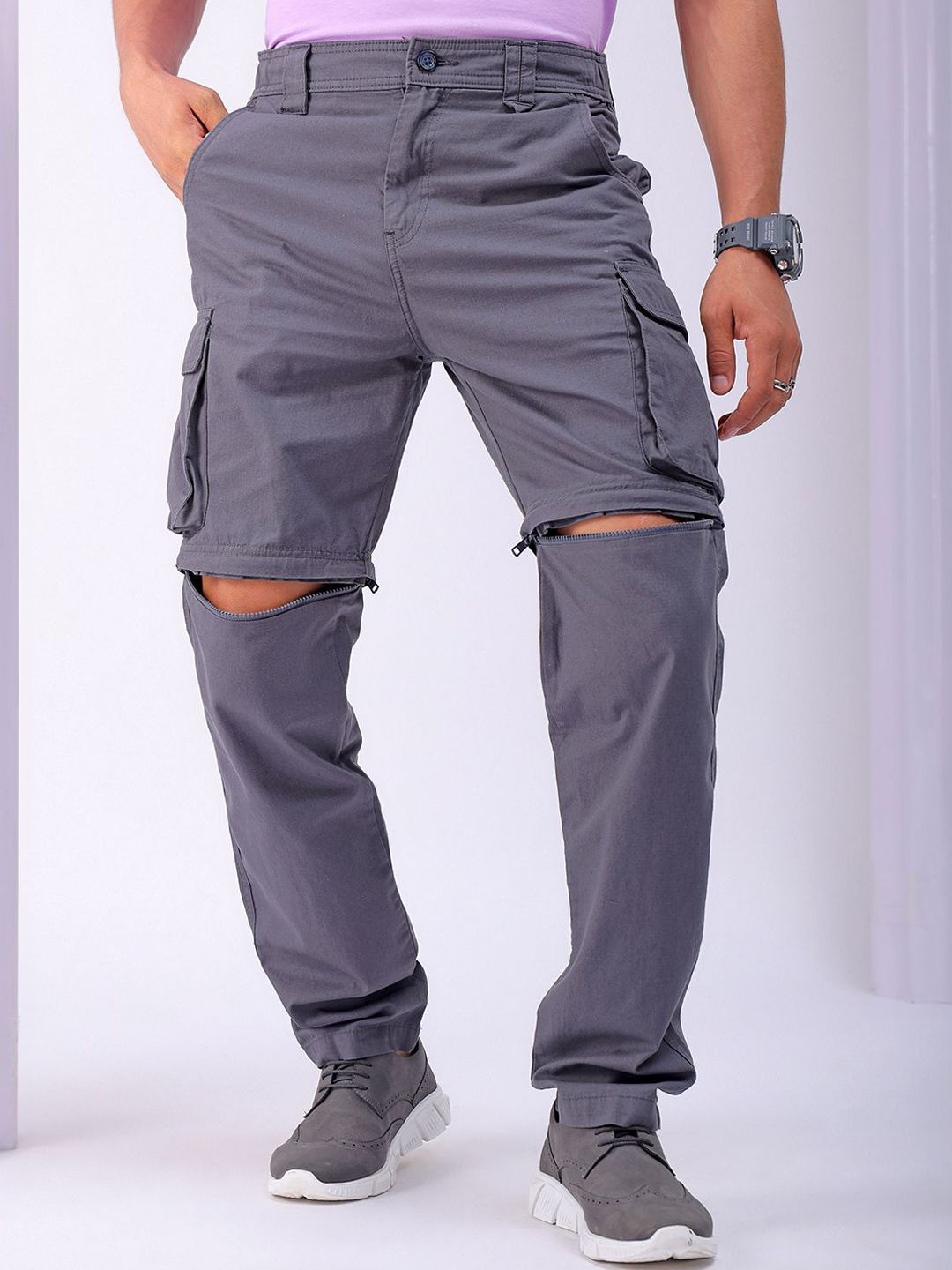 Men Relaxed Fit Mid Rise Cargo