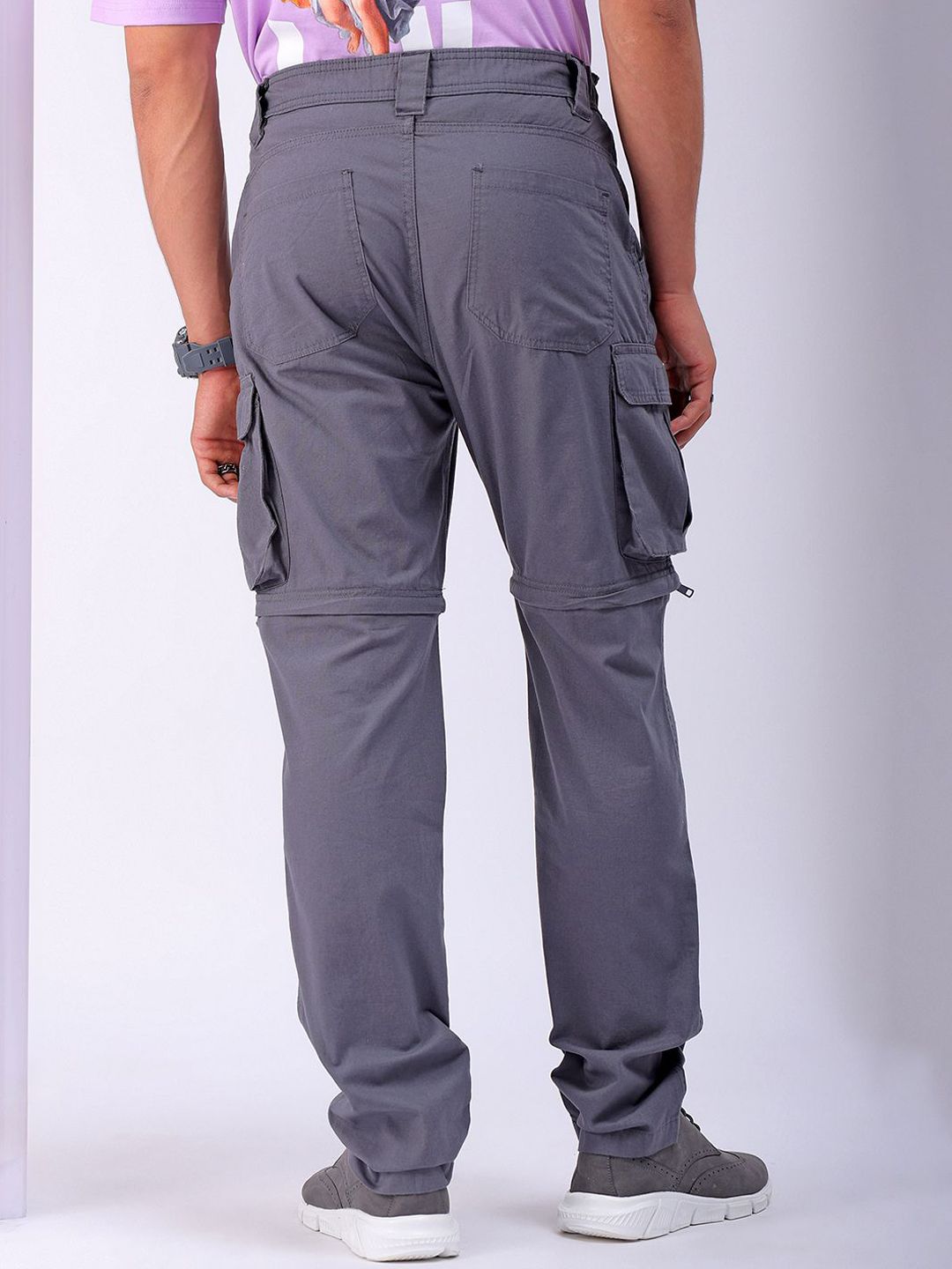 Men Relaxed Fit Mid Rise Cargo