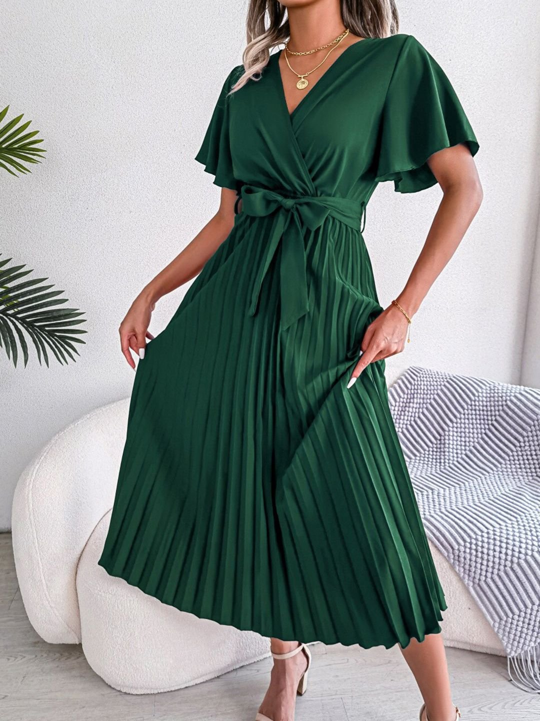 Emerald Green V-Neck Pleated Maxi Dress with Belt