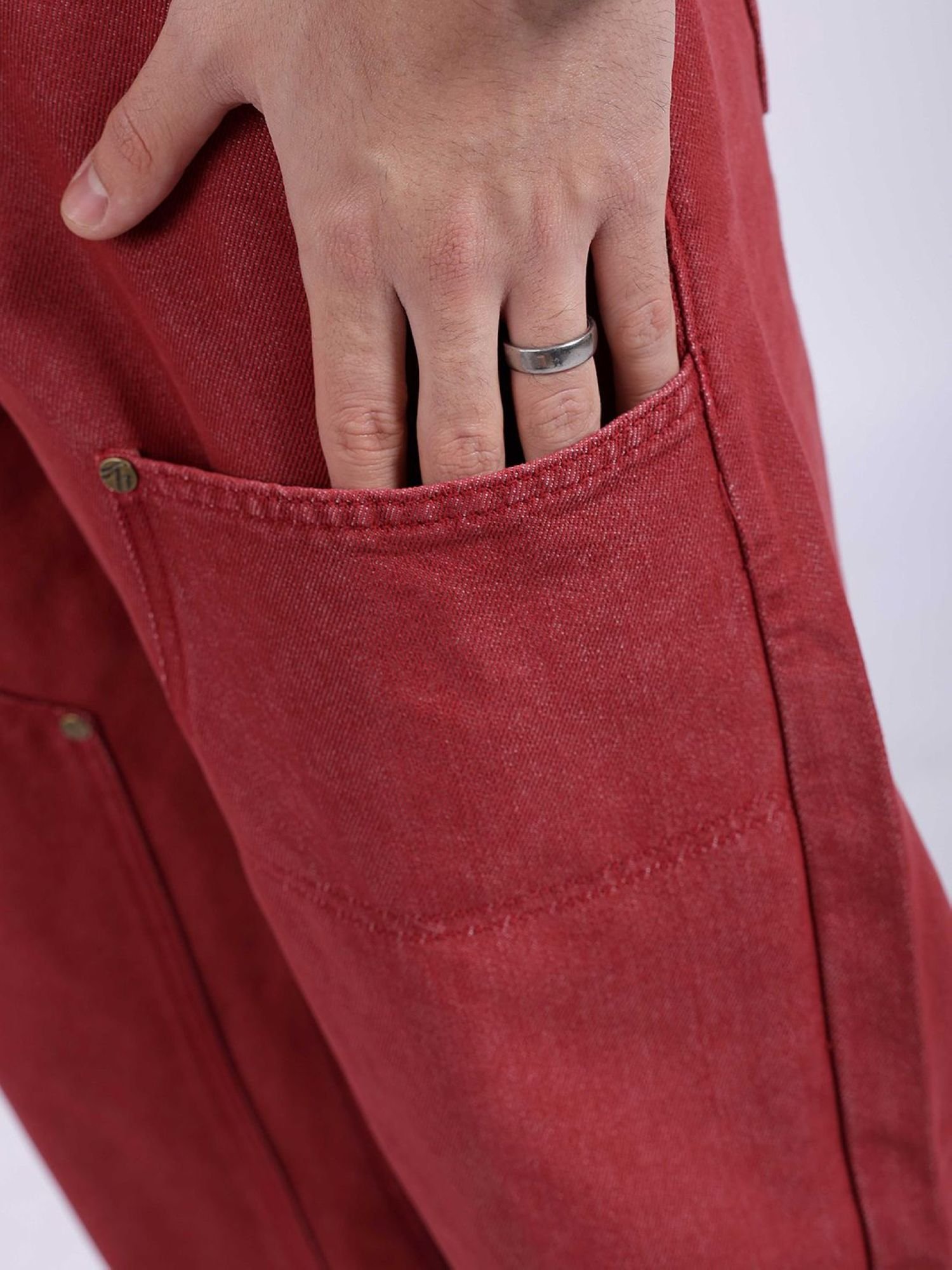 Men Baggy Fit Mid Rise Jeans