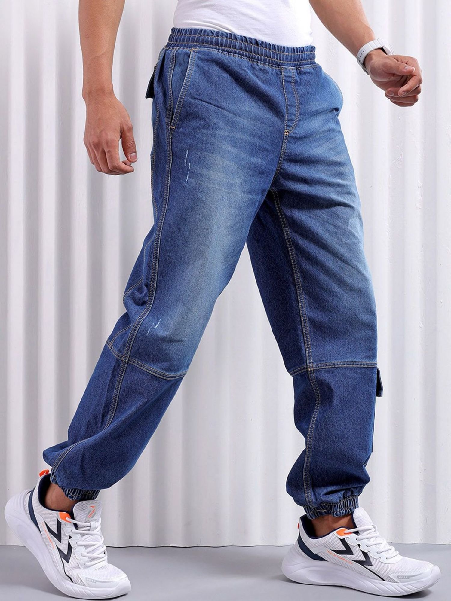 Men Loose Mid Rise Stretchable Jeans
