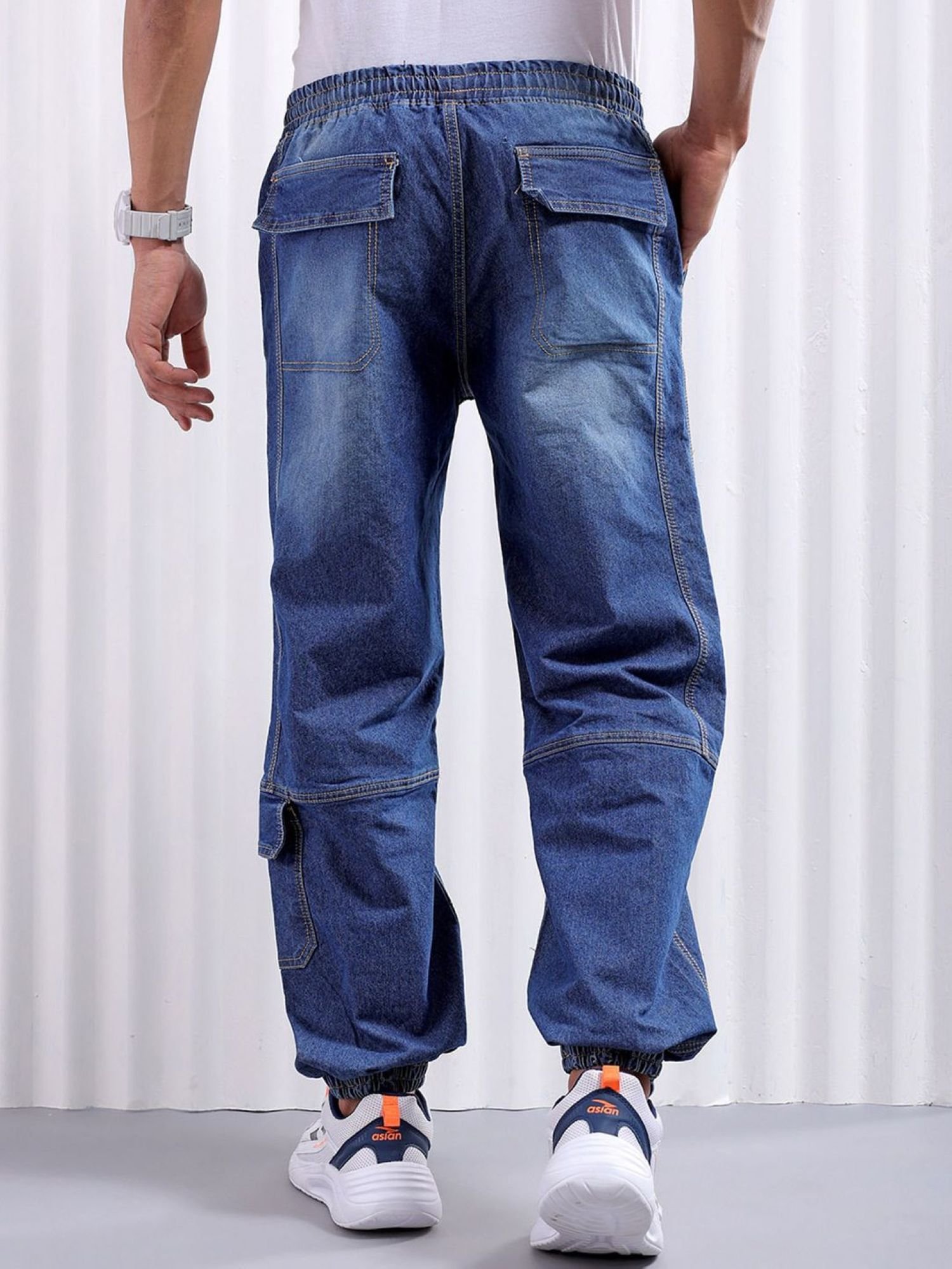 Men Loose Mid Rise Stretchable Jeans