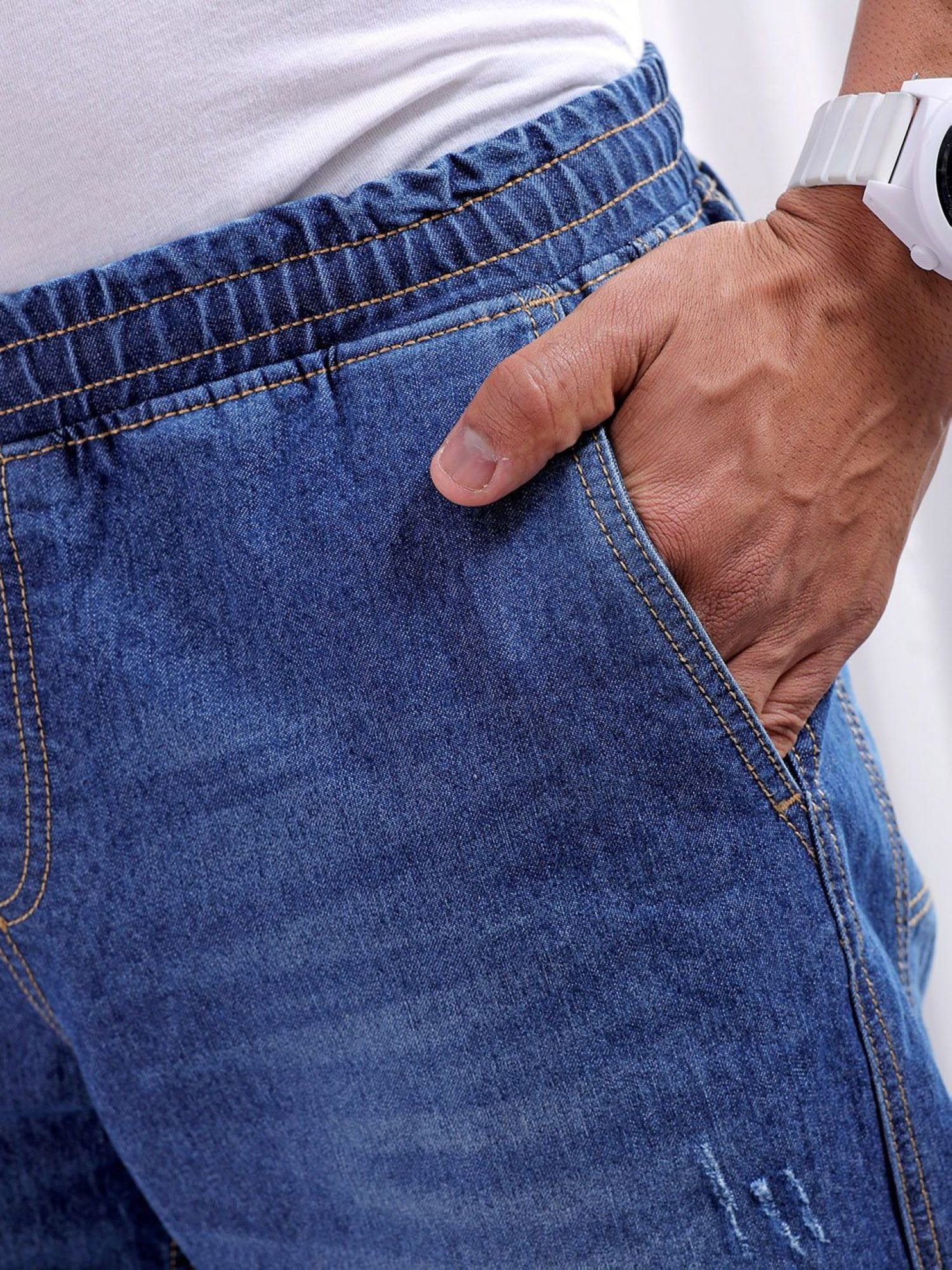 Men Loose Mid Rise Stretchable Jeans