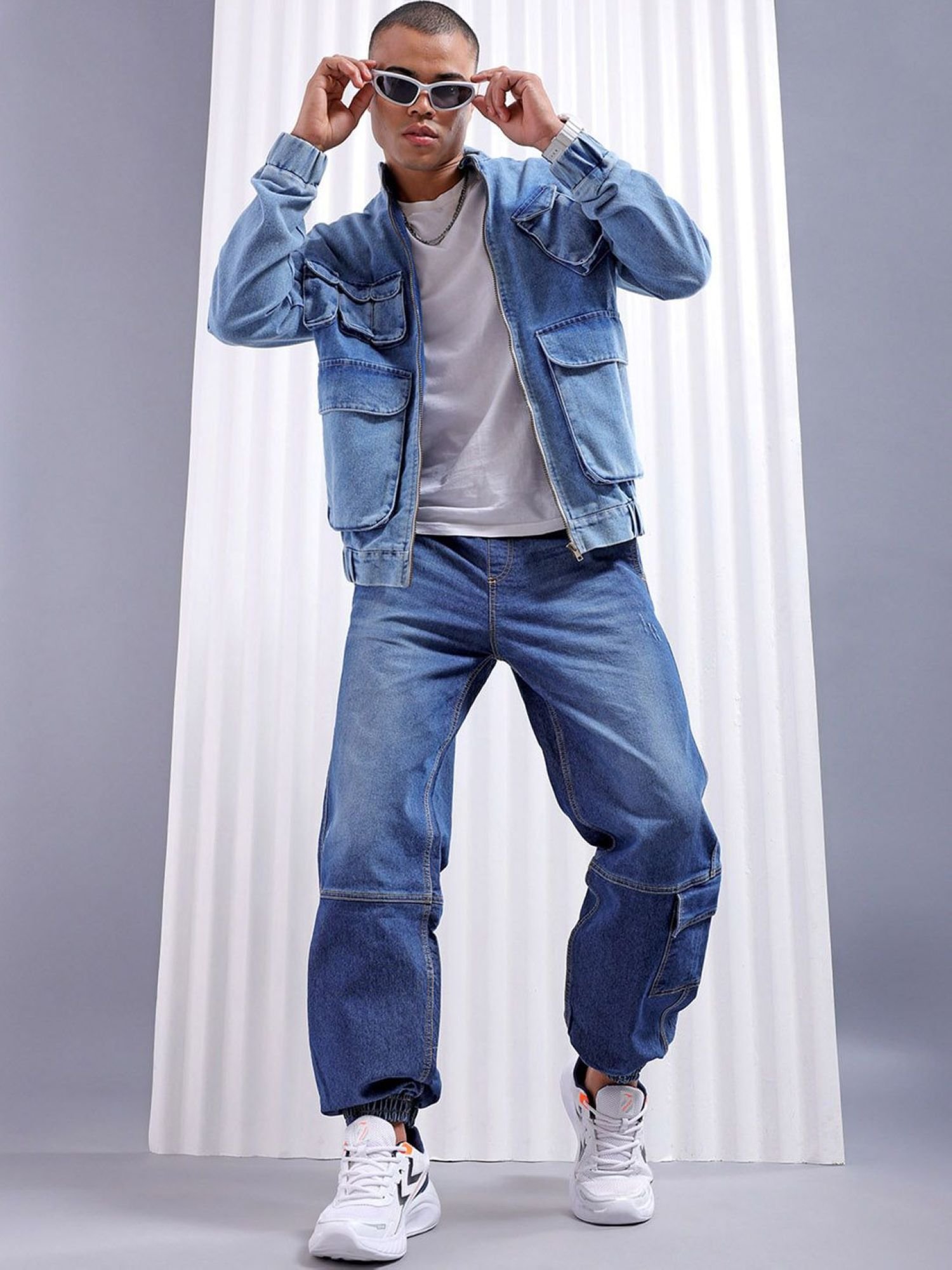 Men Loose Mid Rise Stretchable Jeans