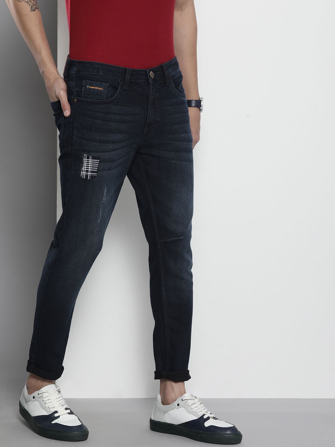 Men Carrot Fit Mid Rise Stretchable Jeans