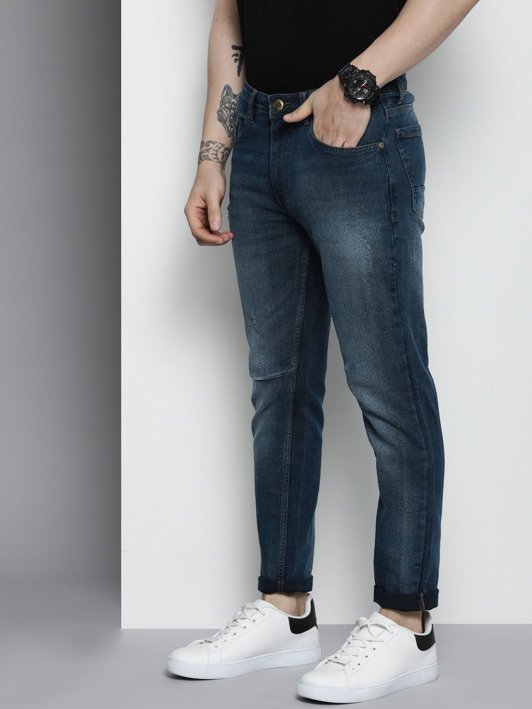 Men Carrot Fit Mid Rise Stretchable Jeans