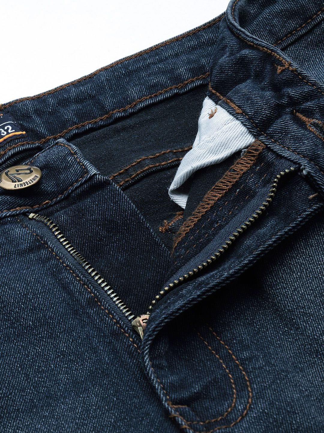 Men Carrot Fit Mid Rise Stretchable Jeans