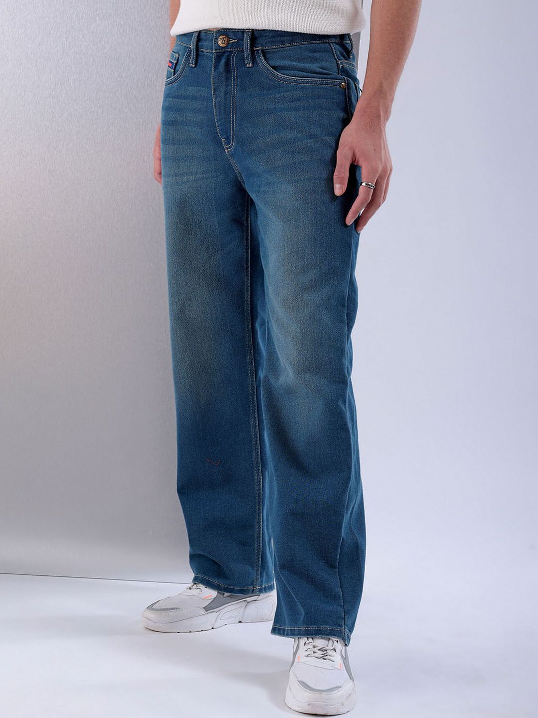 Men Baggy Fit Mid Rise Jeans
