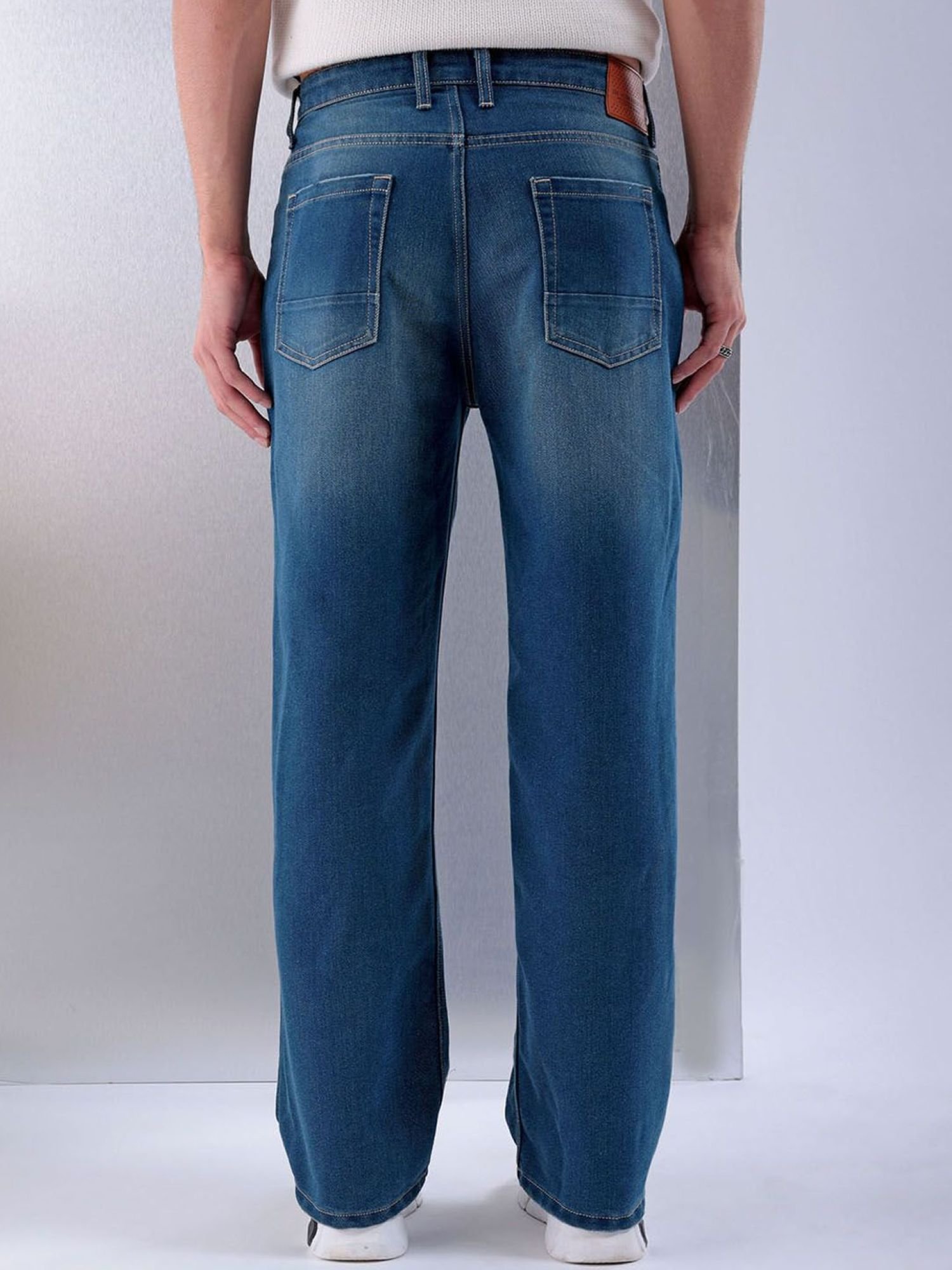 Men Baggy Fit Mid Rise Jeans