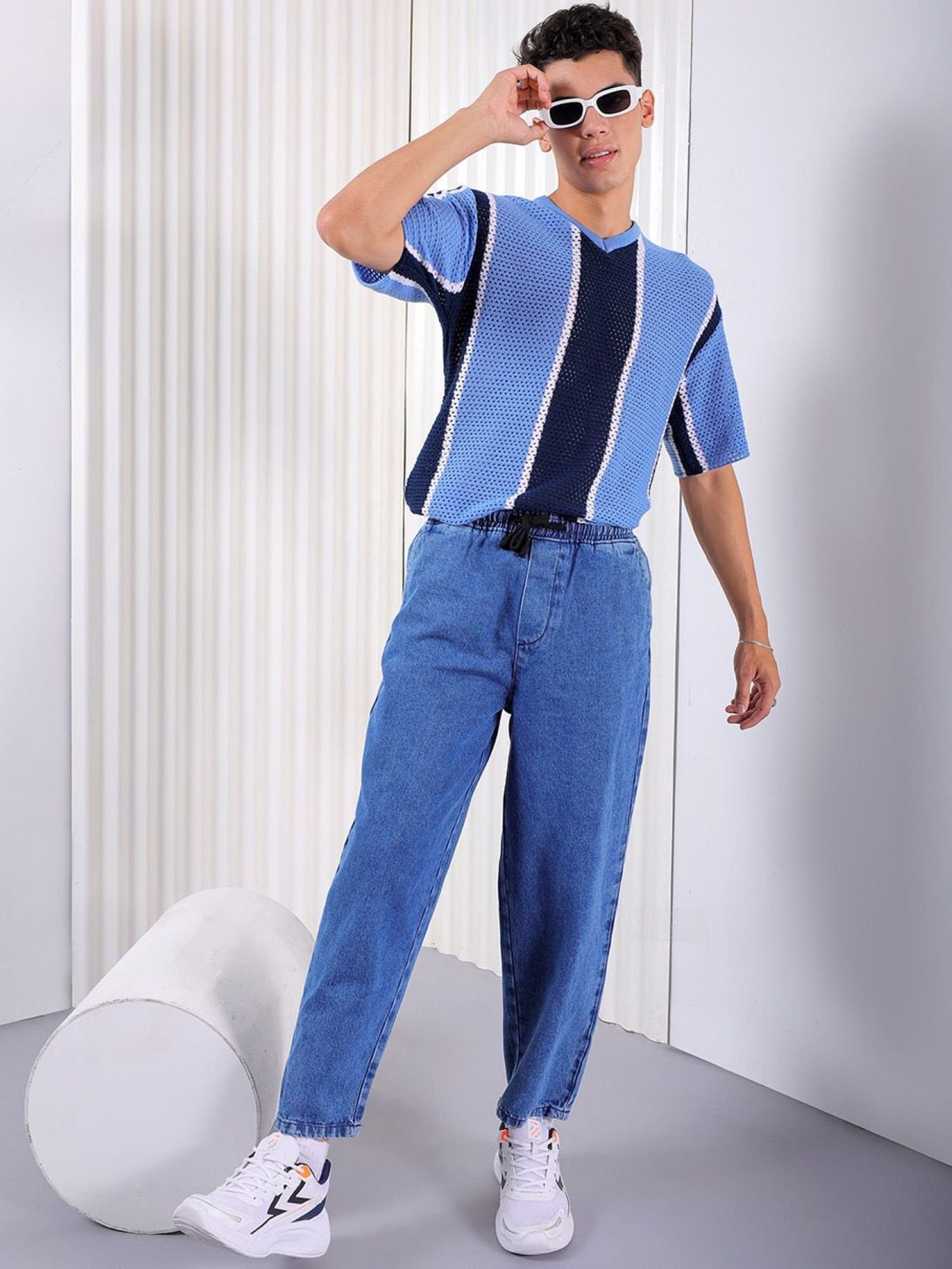 Men Barrel Loose Fit Mid Rise Jogger Jeans