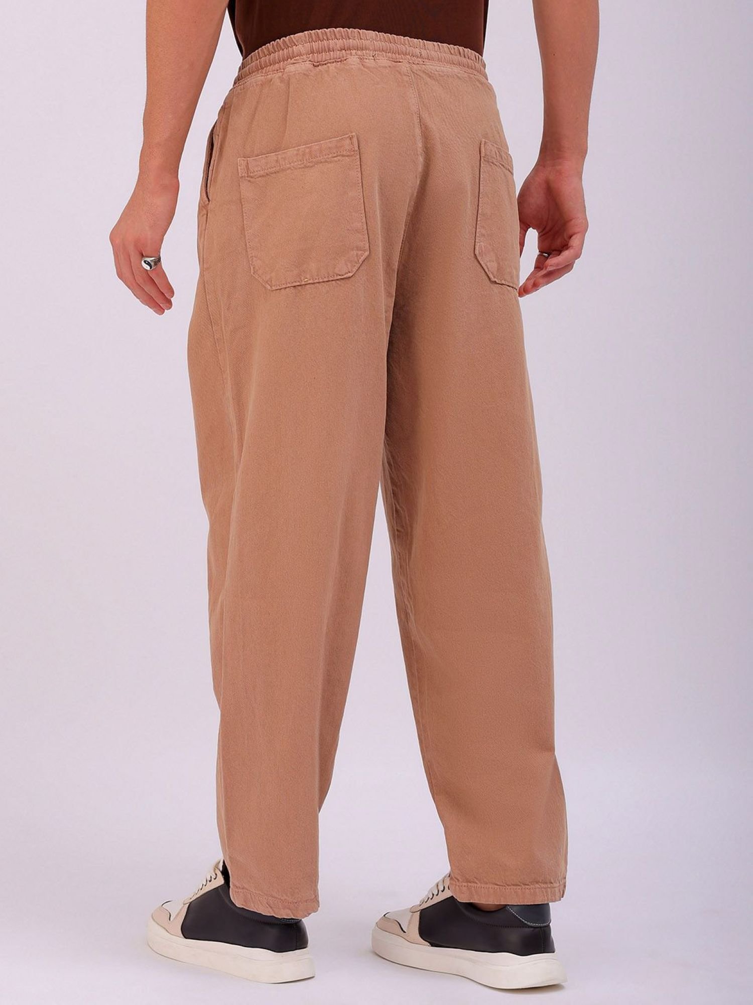 Men Barrel Loose Fit Mid Rise Denim Joggers