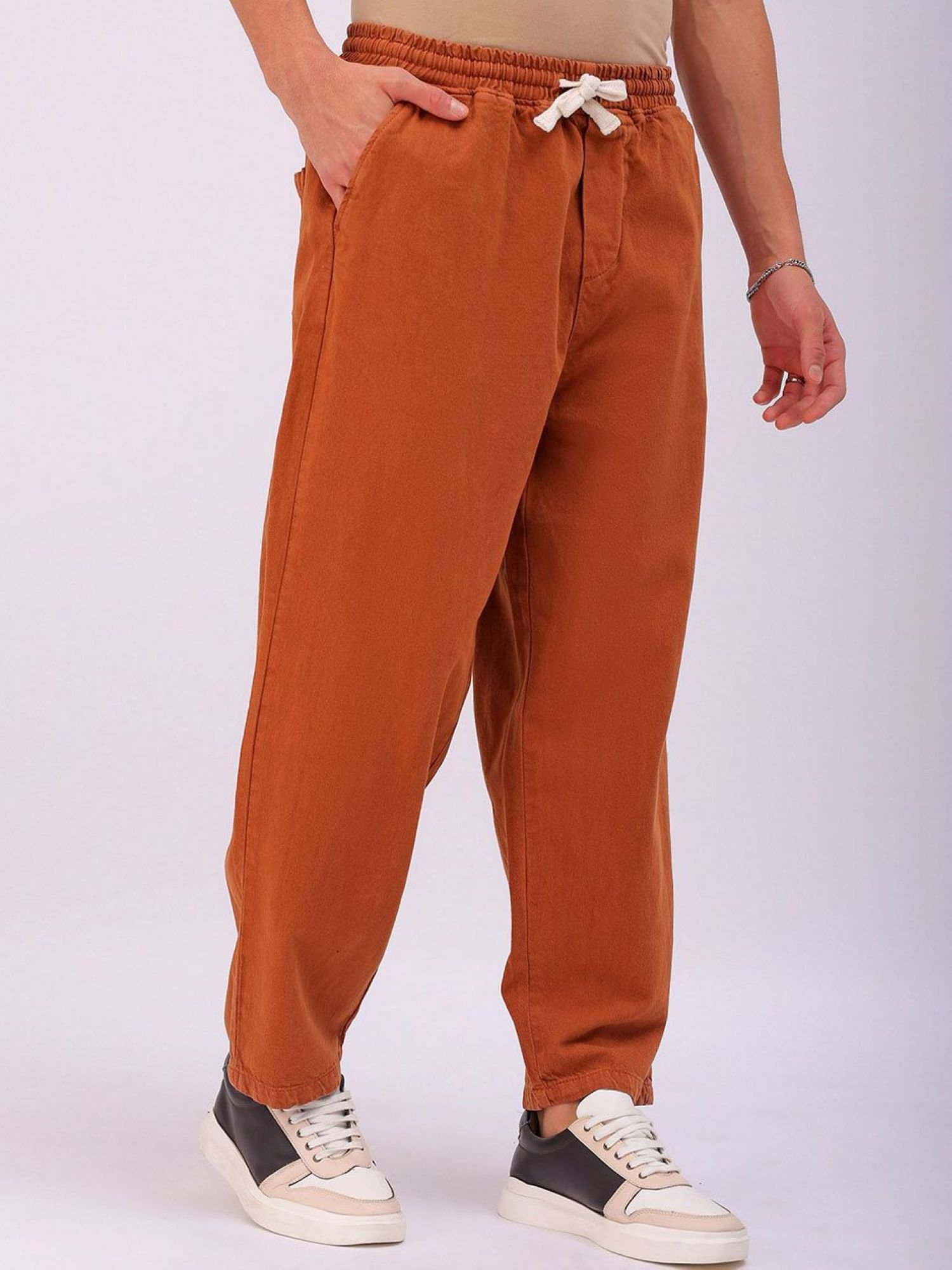 Men Barrel Loose Fit Mid Rise Jogger Jeans