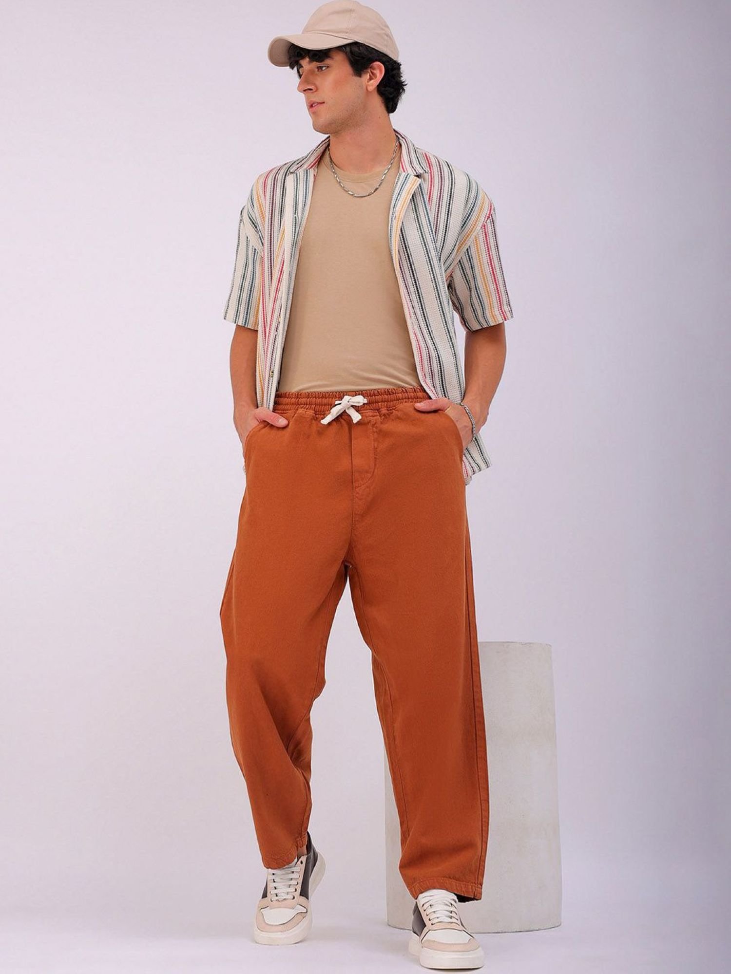 Men Barrel Loose Fit Mid Rise Jogger Jeans