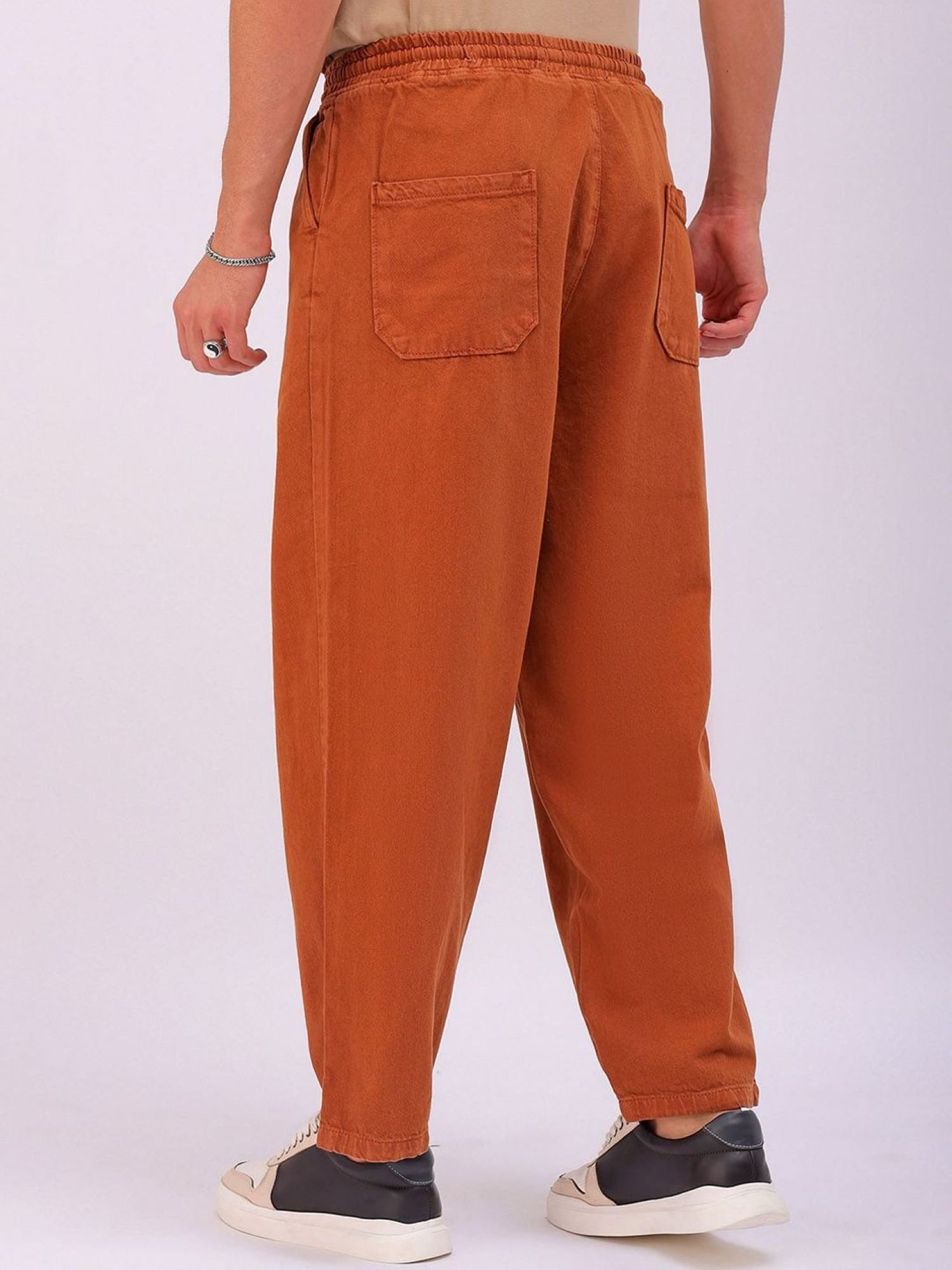 Men Barrel Loose Fit Mid Rise Jogger Jeans