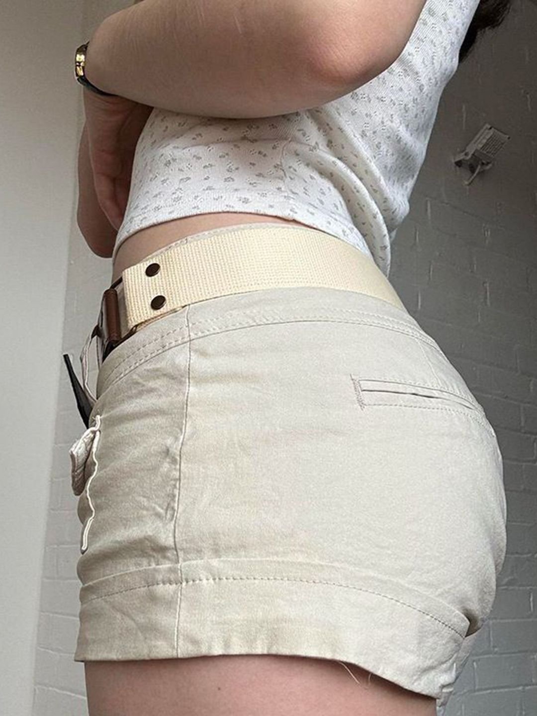 Beige Solid Regular Fit Short