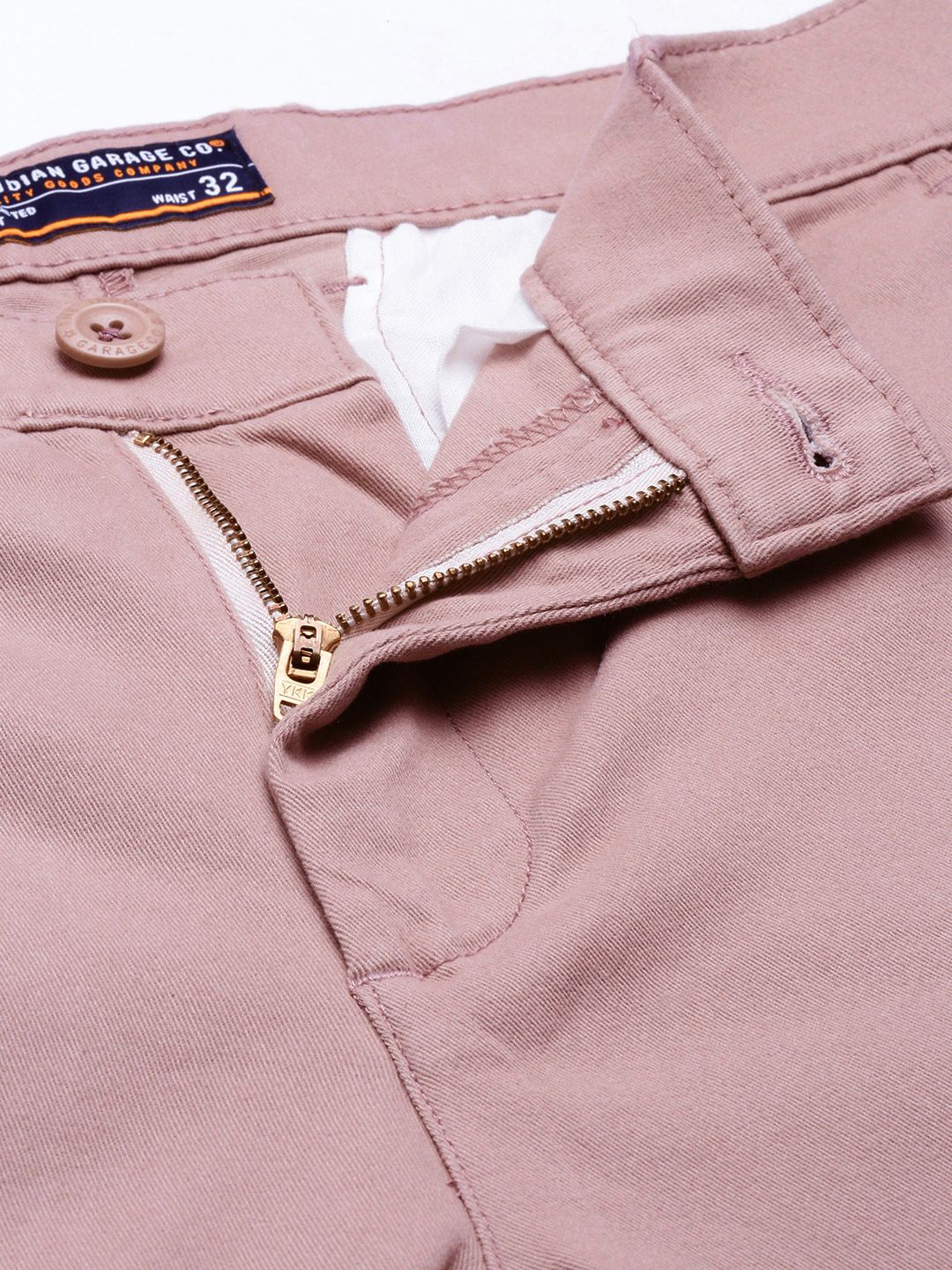 Men Slim Fit Solid Mid Rise Shorts