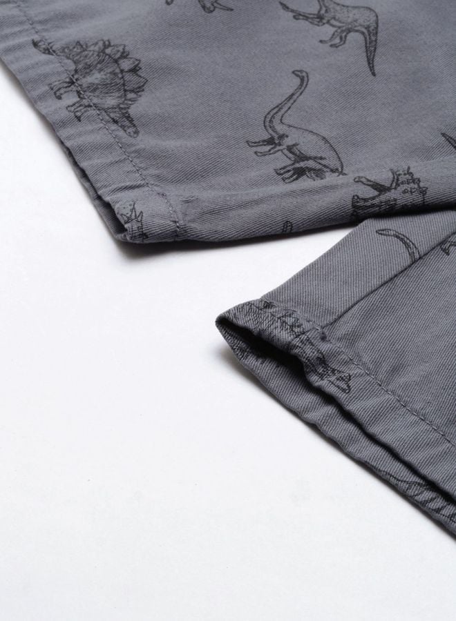 Men Slim Fit Solid Mid Rise Shorts