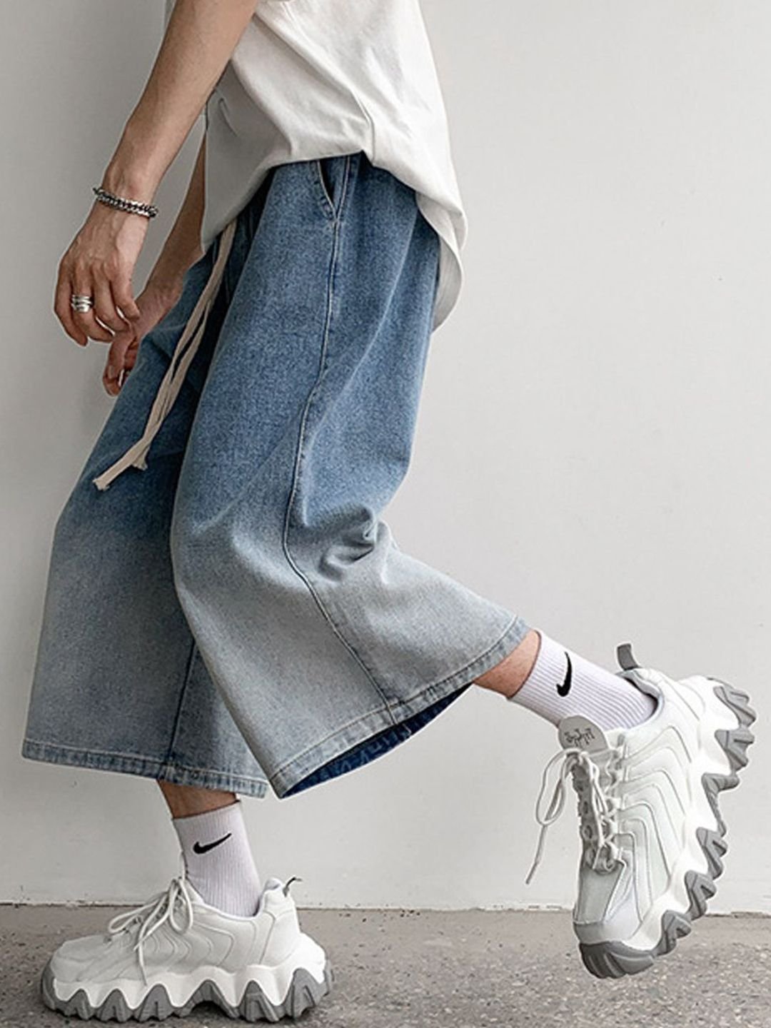 Men Loose Fit Denim Shorts