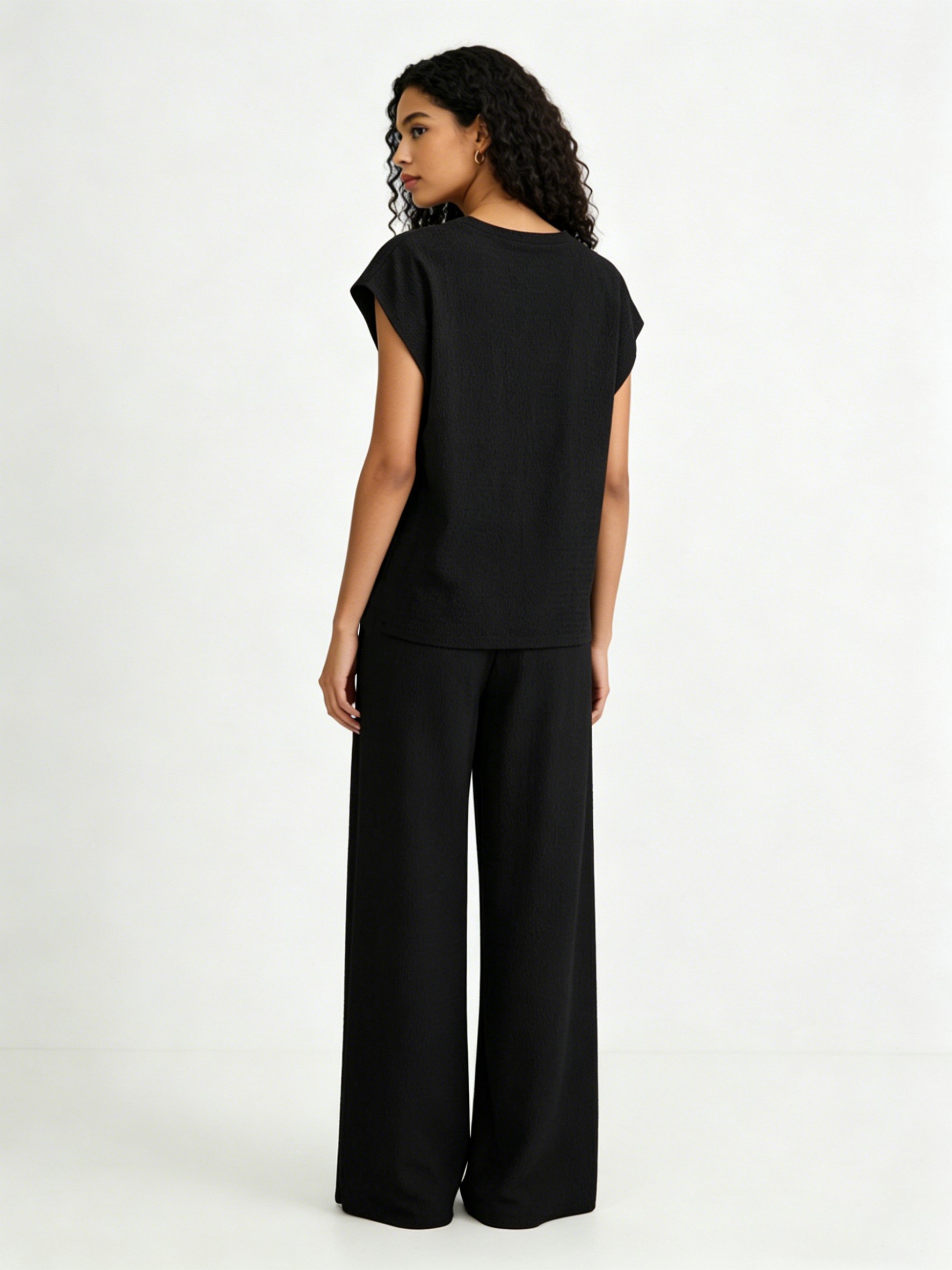 Black Solid T-Shirt and Trousers Co-Ords