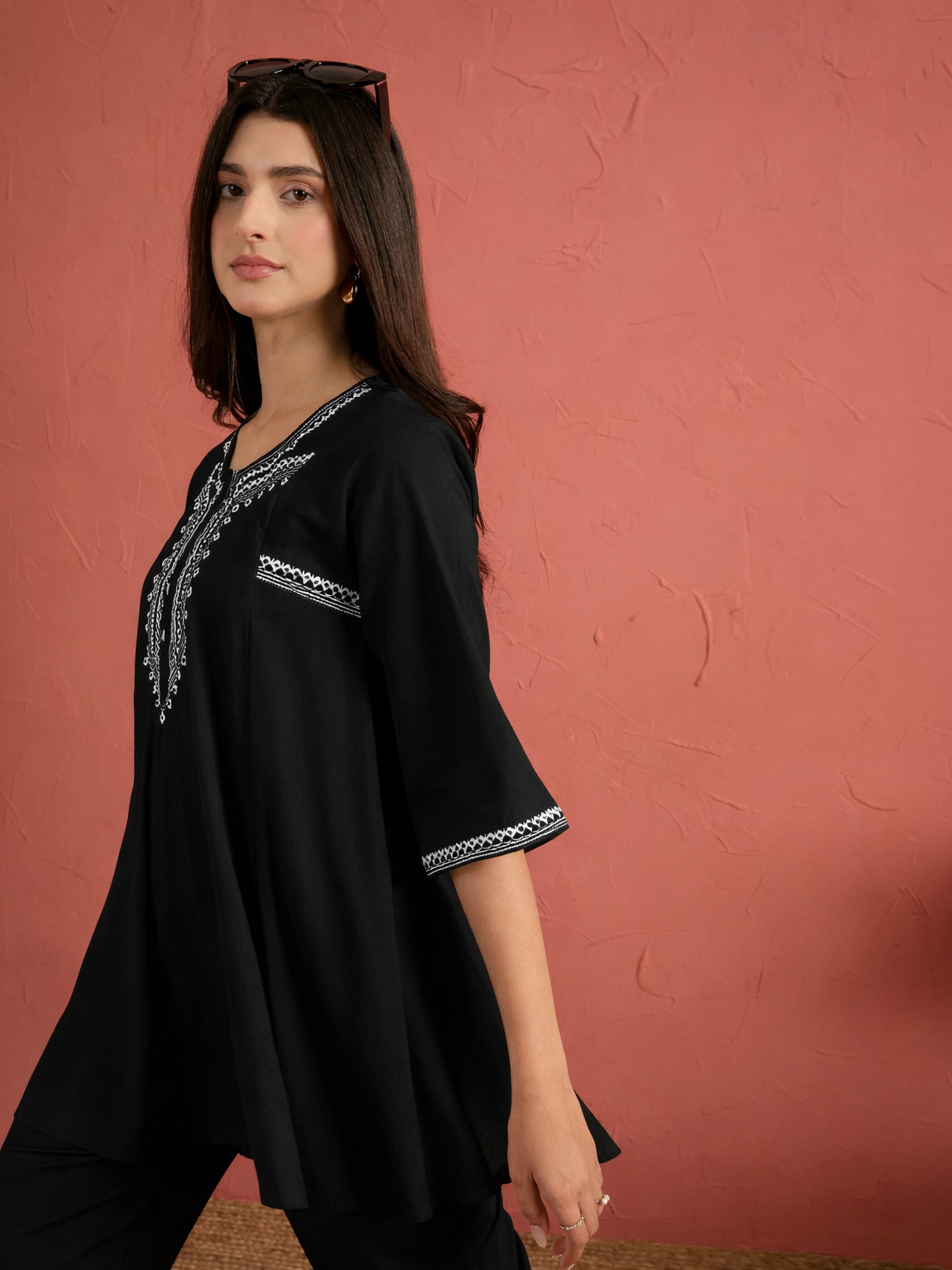 Black Embroidered Choga Kurta and Pencil Pants Set