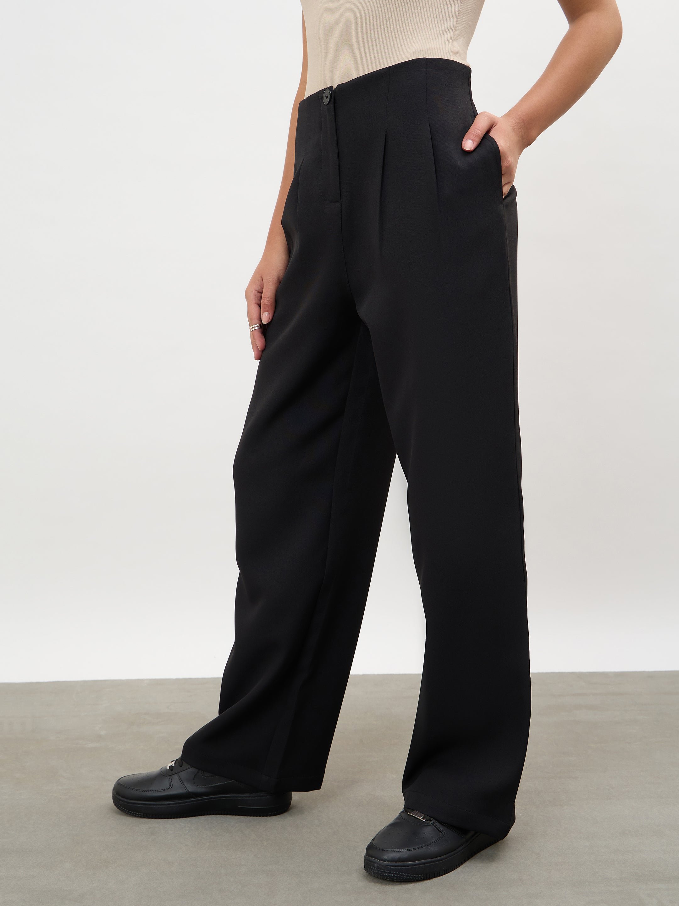 Black Dual-Dart No-Waistband Korean Pants