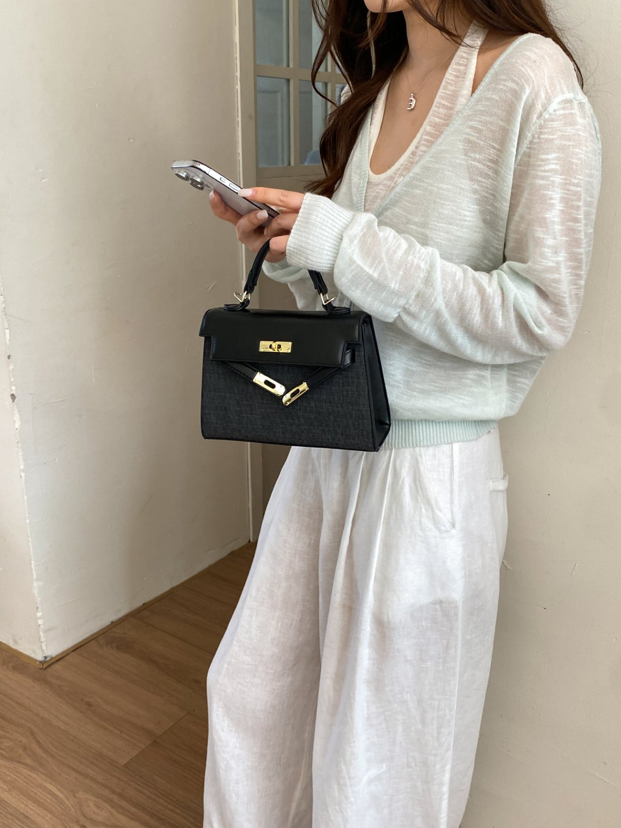 Buckle Decor Flap Handbag