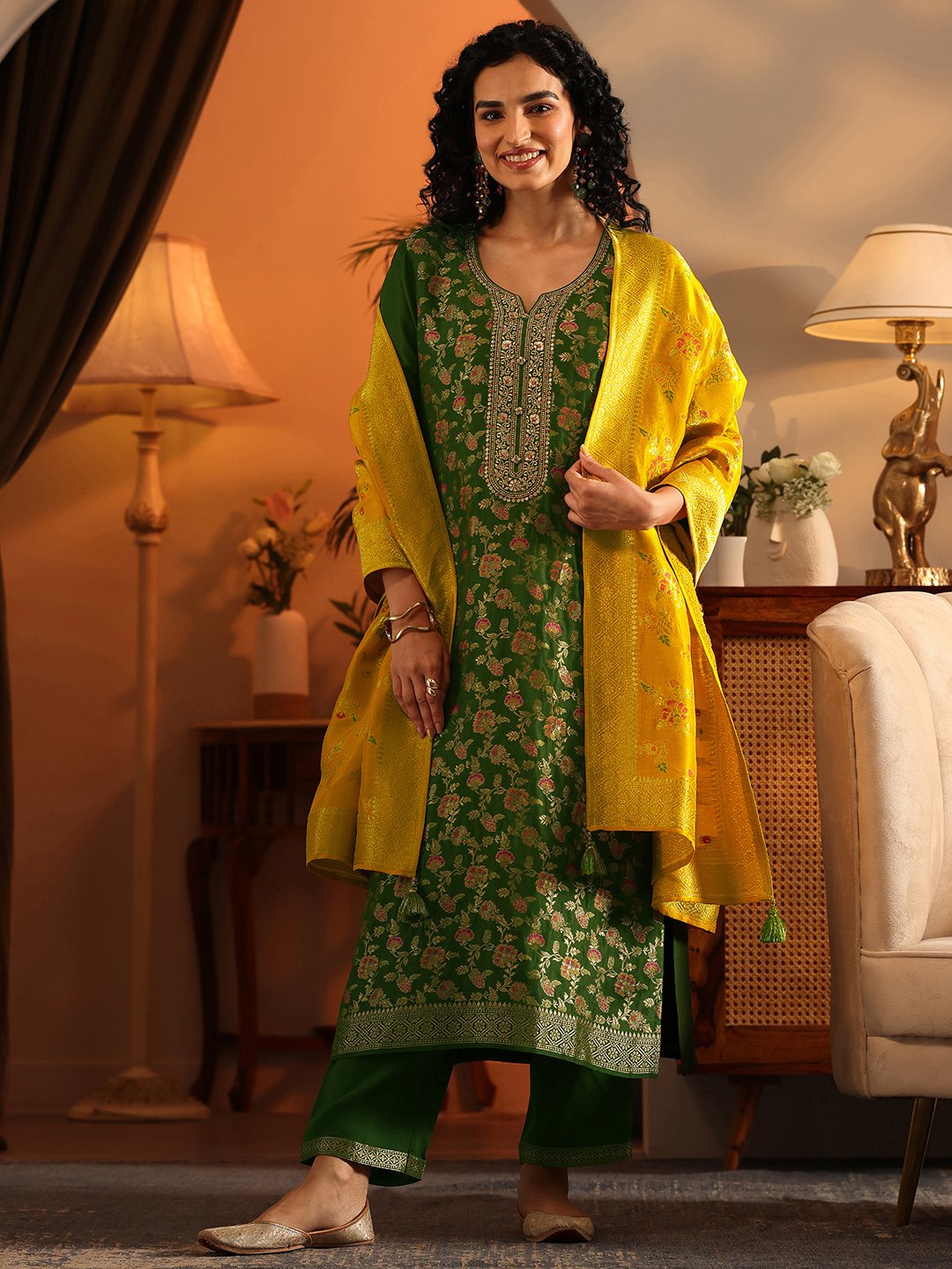 Green Self Design Silk Blend Straight Kurta, Trousers and Dupatta Set