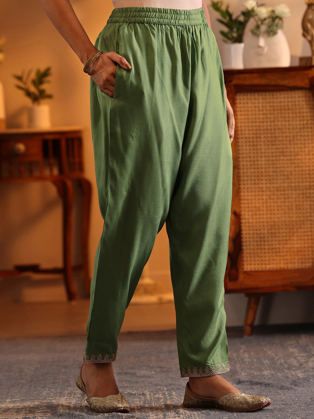 Green Self Design Silk Blend Straight Kurta, Trousers and Dupatta Set
