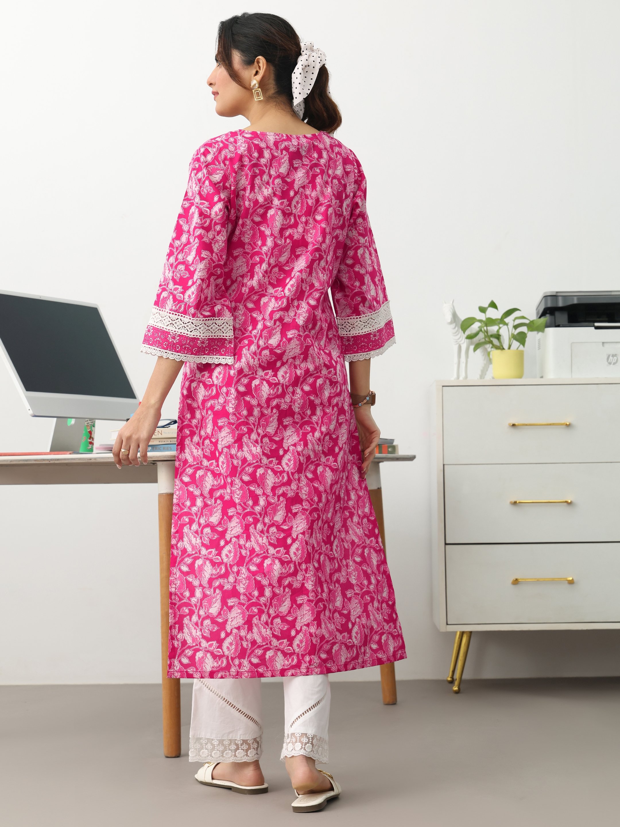 Pink Printed Cotton Blend Straight Kurta