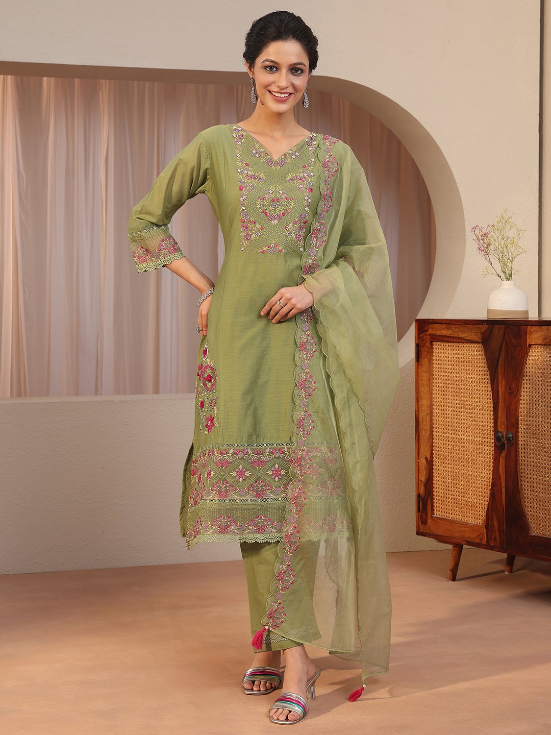 Green Embroidered Silk Blend Straight Kurta with Trousers and Dupatta