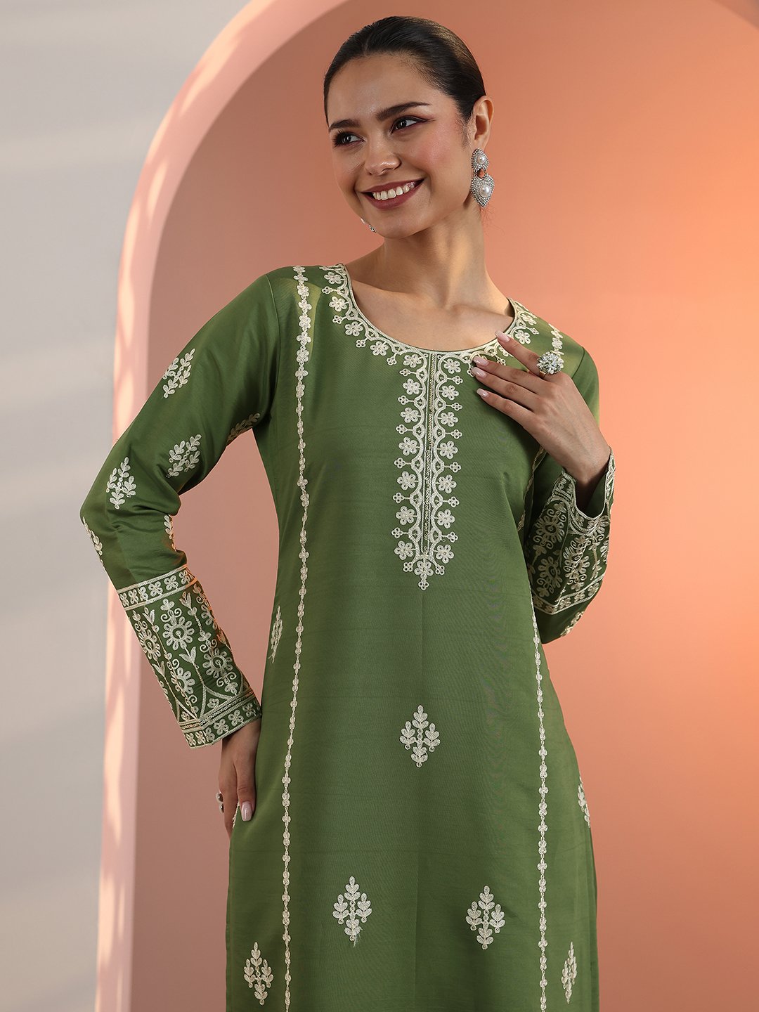 Green Embroidered Silk Blend Straight Kurta with Trousers and Dupatta