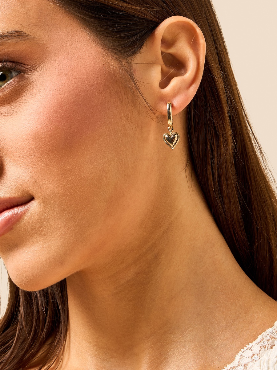Pack of 16 - Assorted Earrings with Pushback Closure