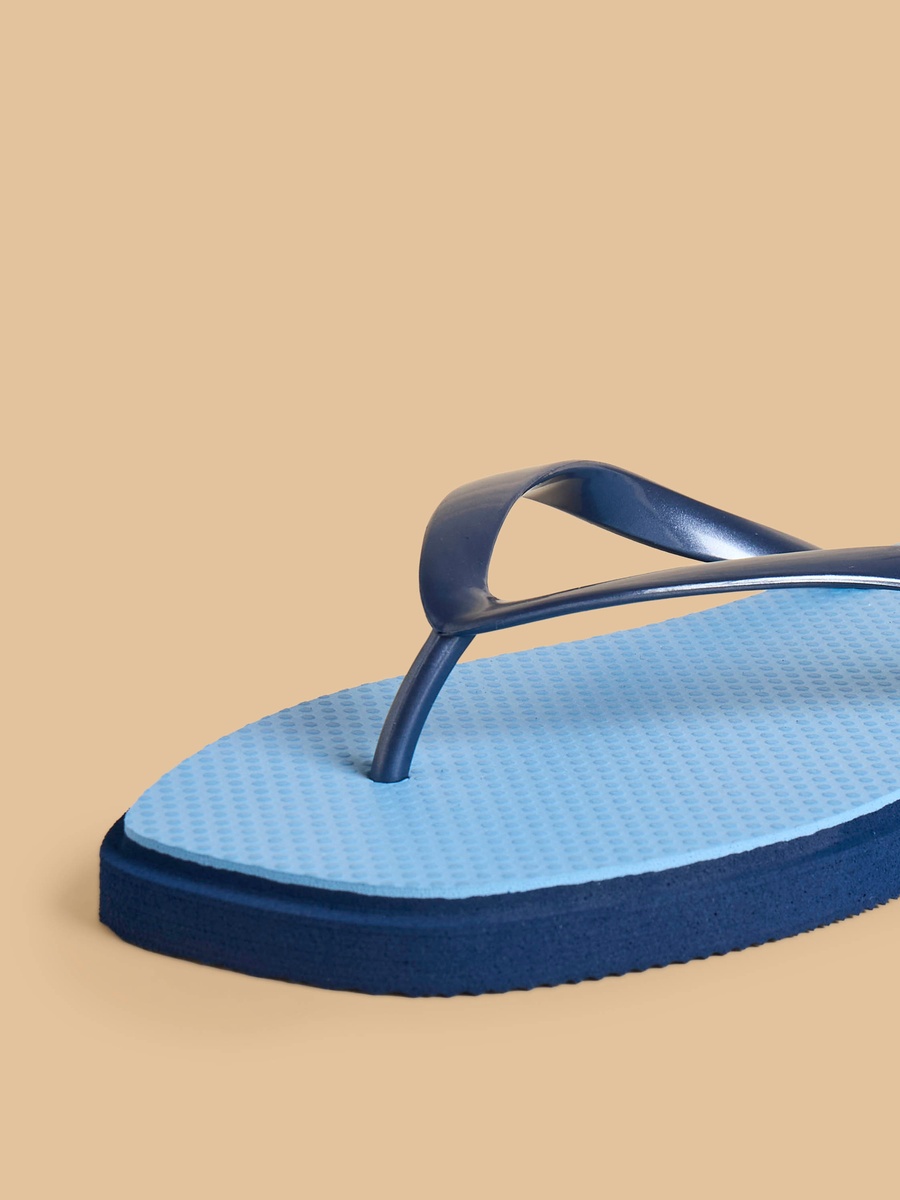 Textured Beach Slippers