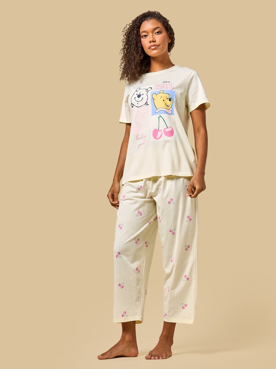 Winnie the Pooh Print Cotton Pyjama Set