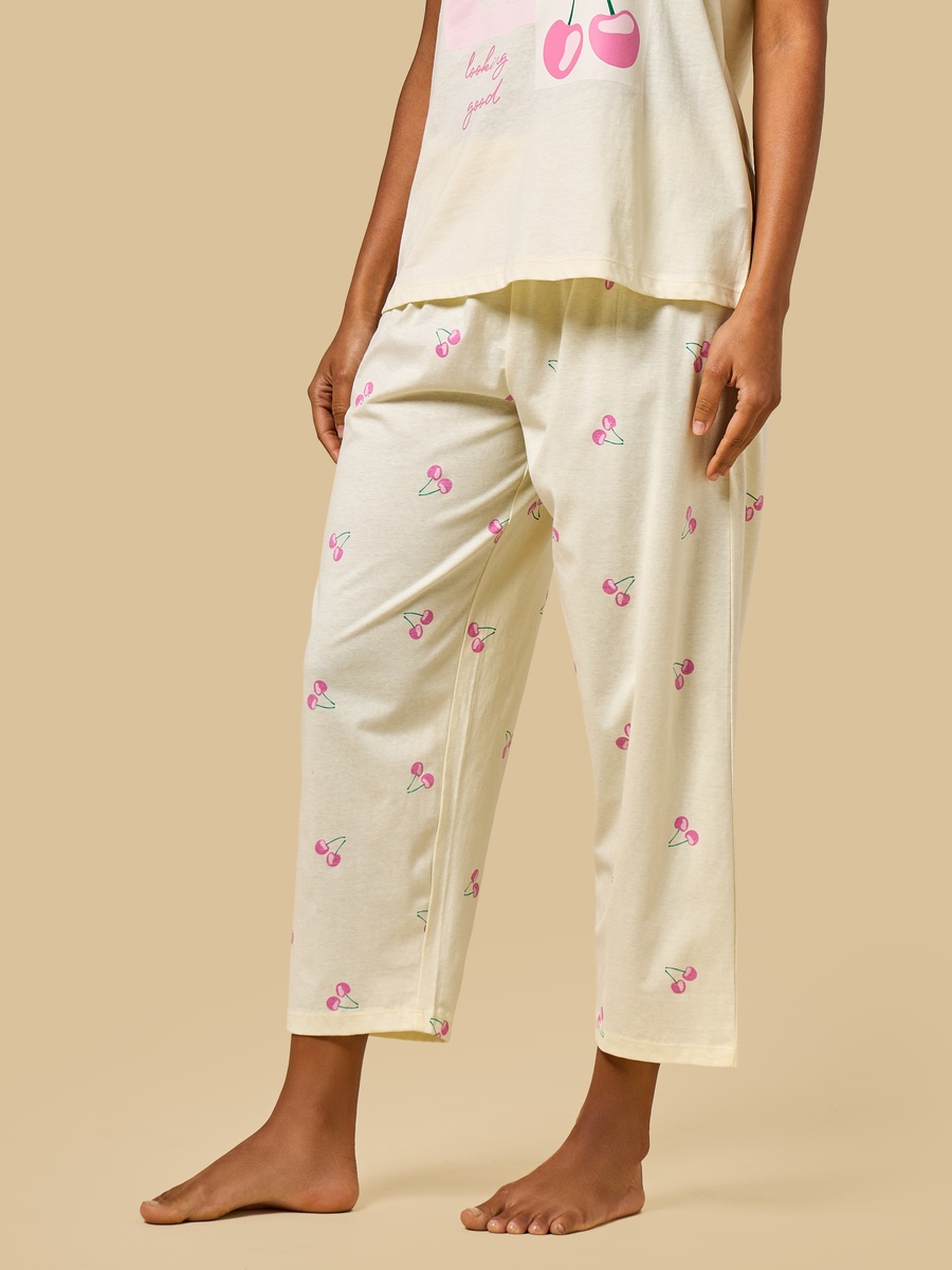 Winnie the Pooh Print Cotton Pyjama Set