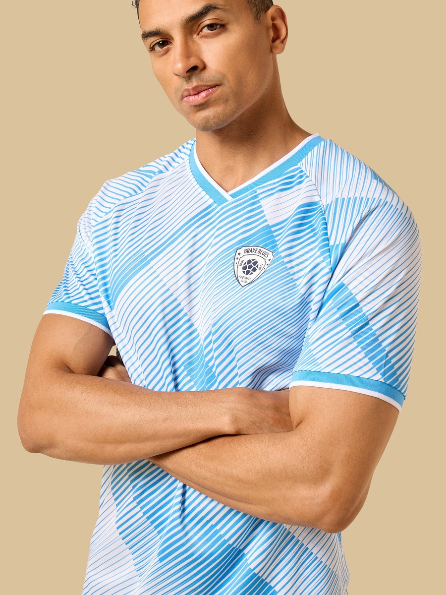 Brave Blues Print V Neck T-Shirt
