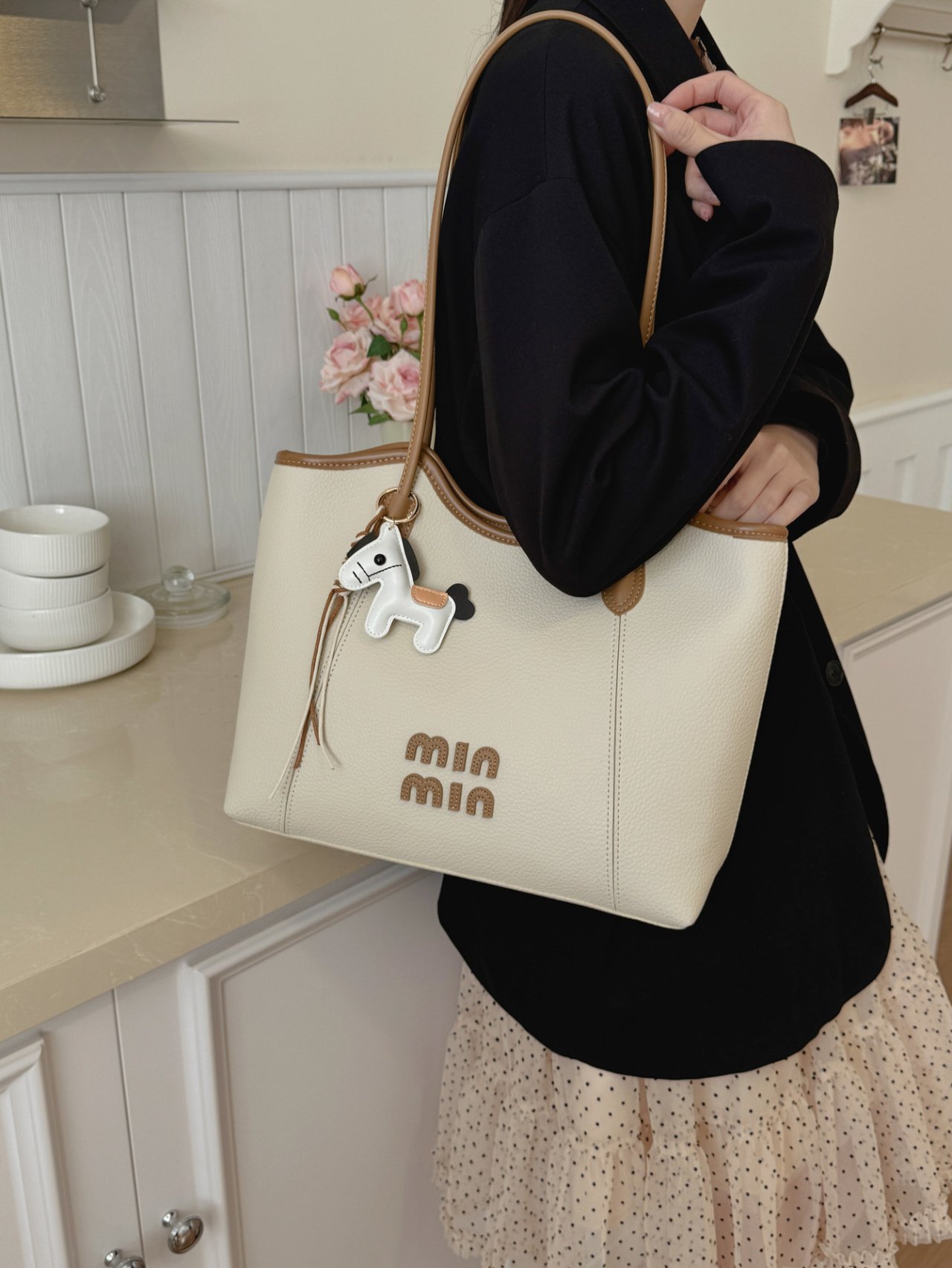 Textured Patch Detail Shoulder Bag