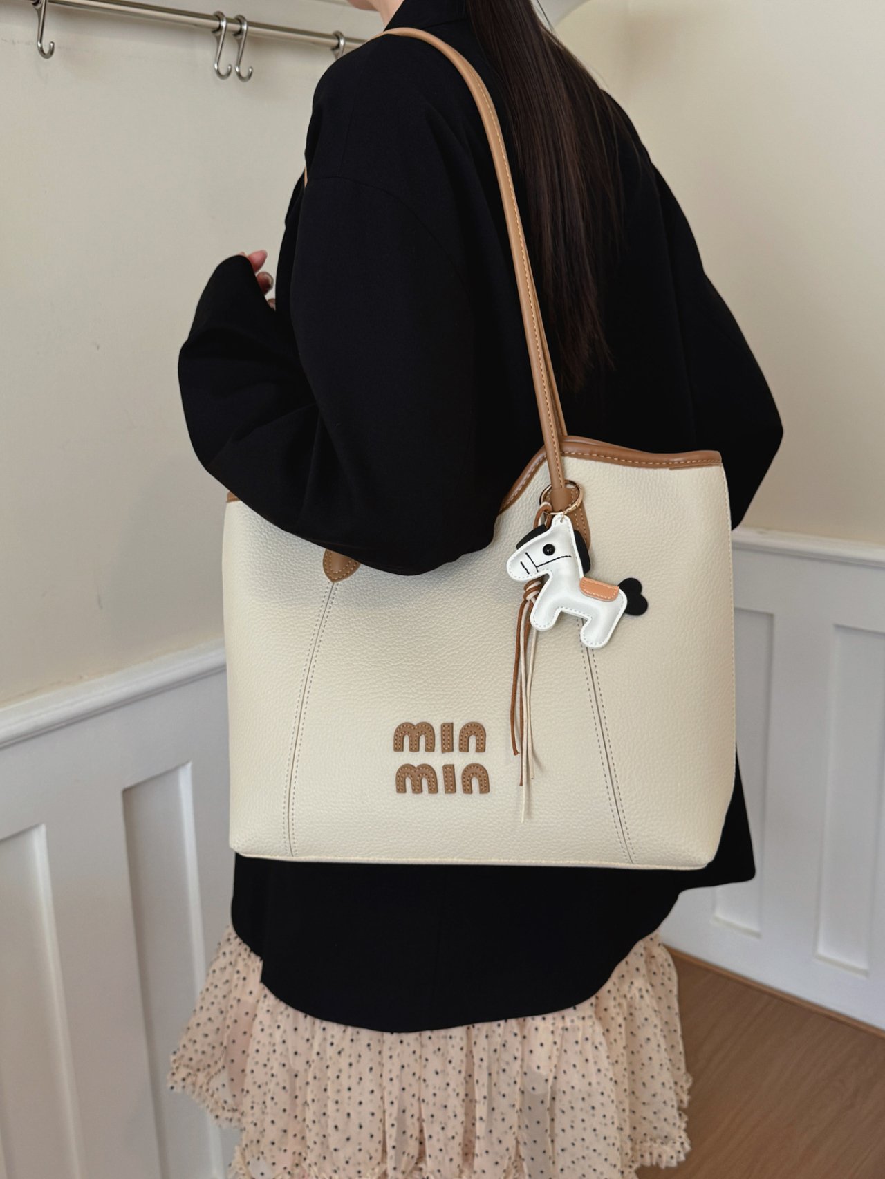 Textured Patch Detail Shoulder Bag