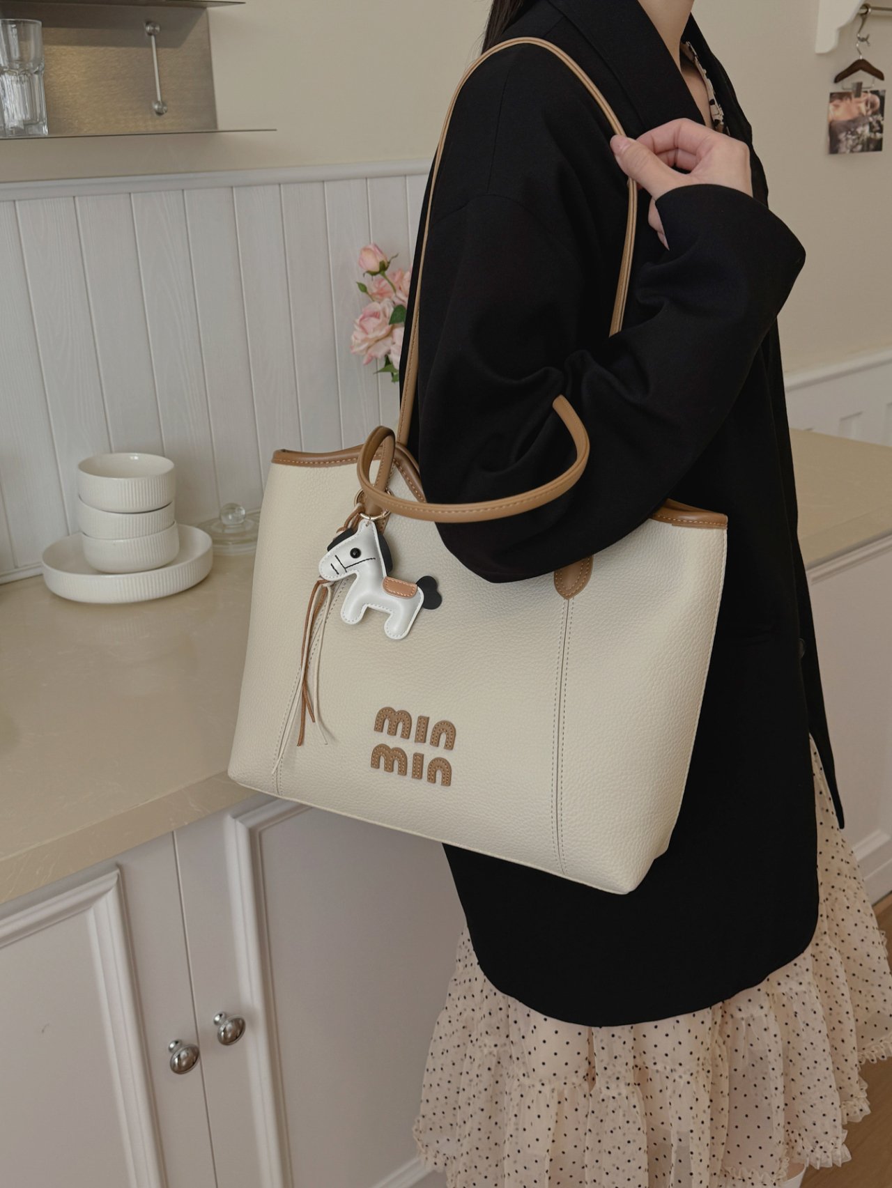 Textured Patch Detail Shoulder Bag