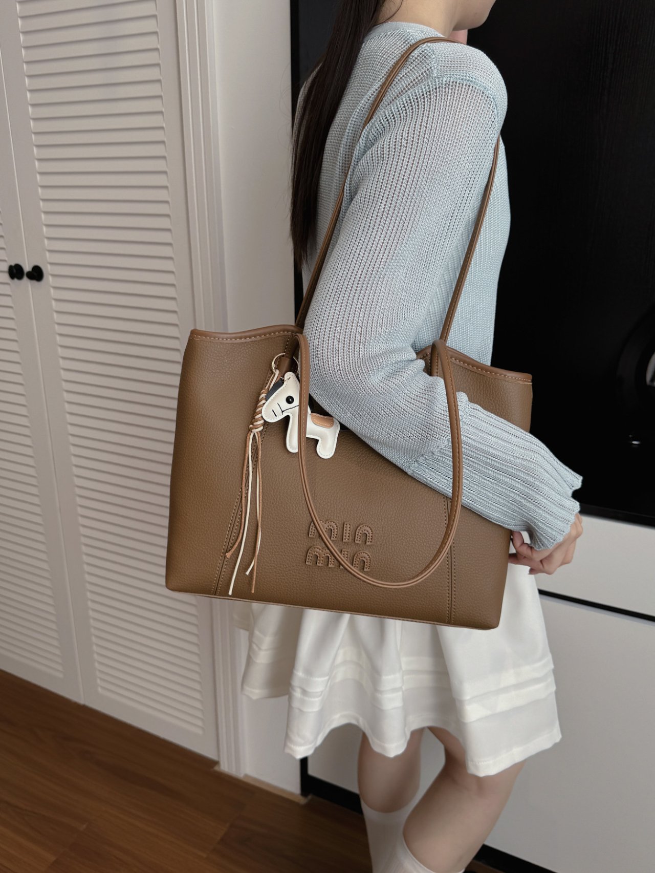 Textured Patch Detail Shoulder Bag