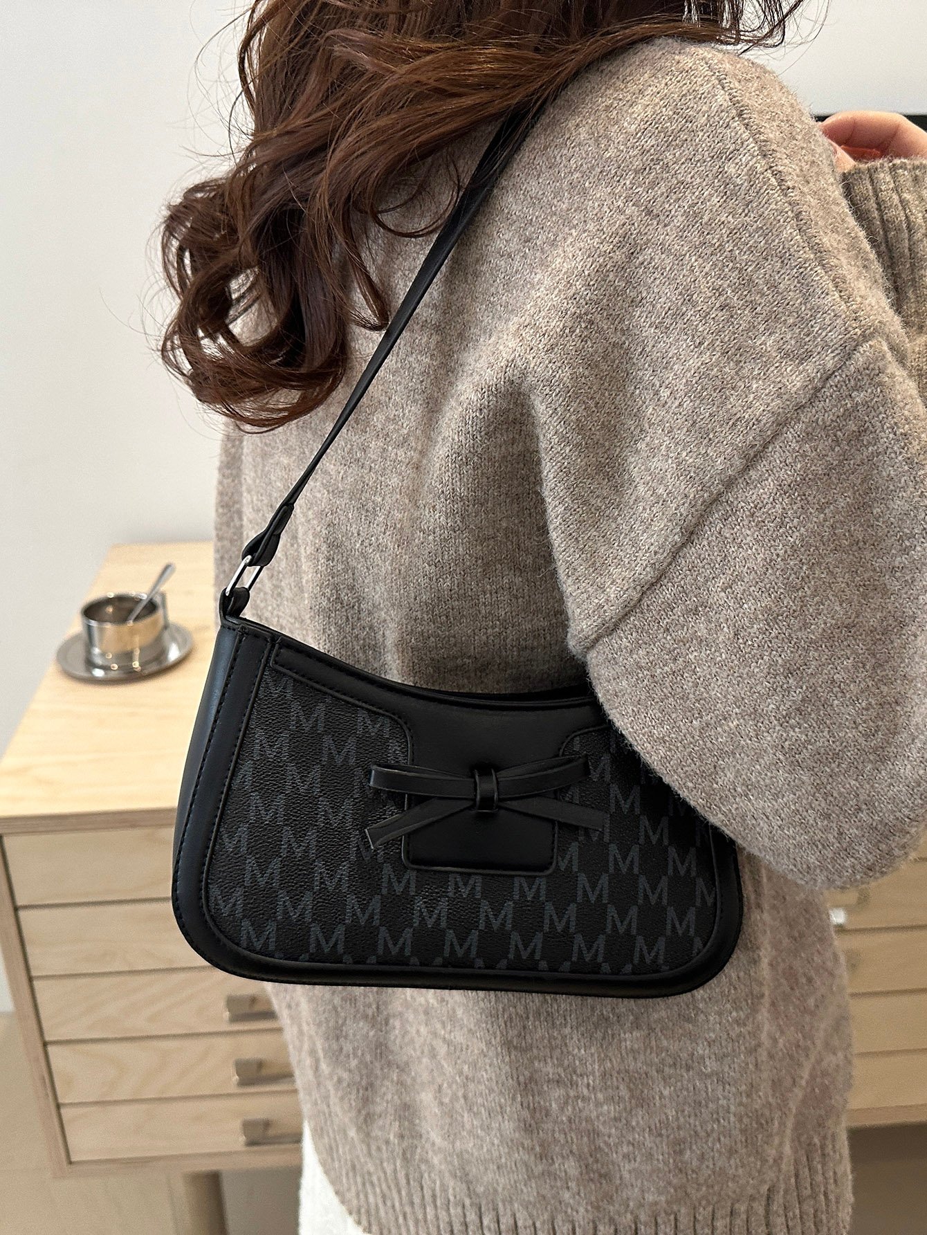 Bow Detail Printed Shoulder Bag