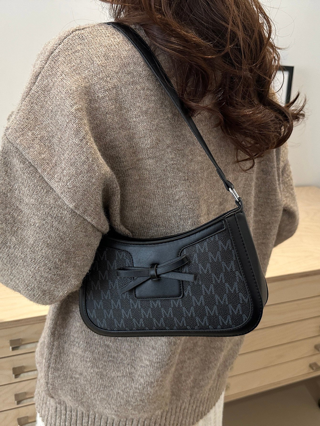 Bow Detail Printed Shoulder Bag
