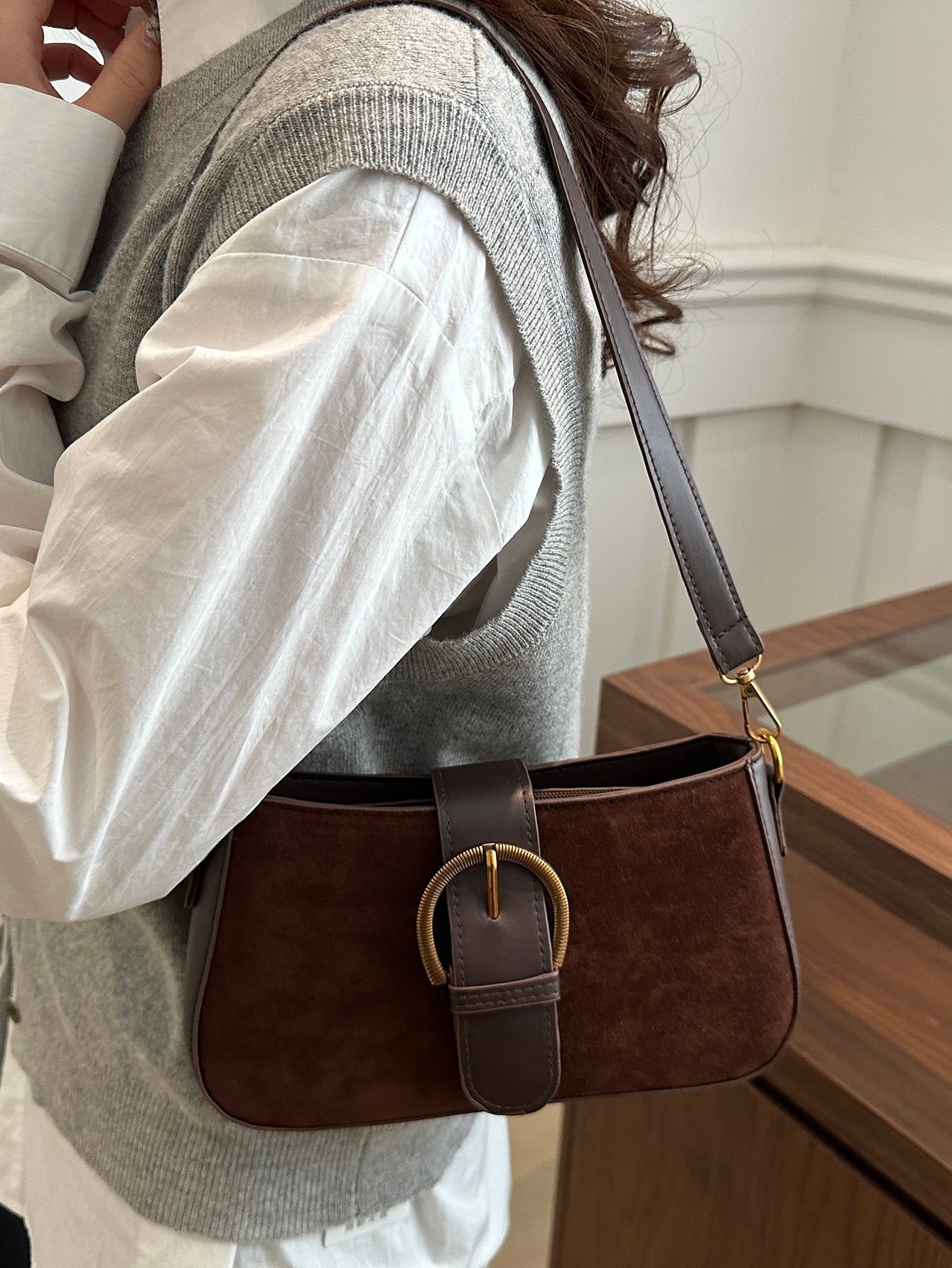 Solid Buckle Flap Detail Shoulder Bag