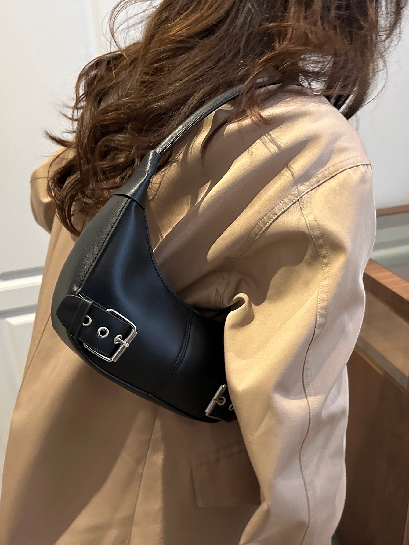 Side Buckle Detail Shoulder Bag