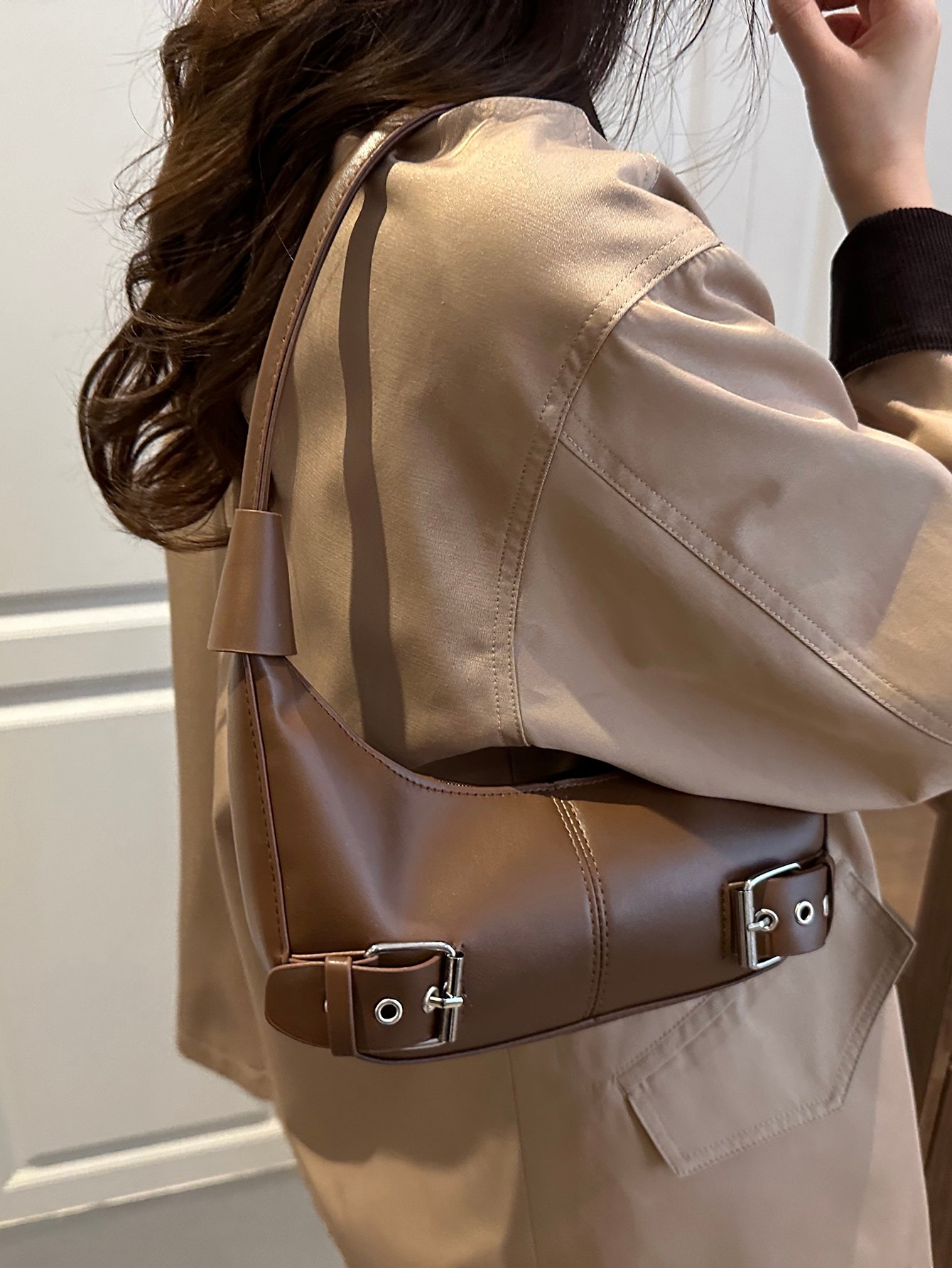 Side Buckle Detail Shoulder Bag