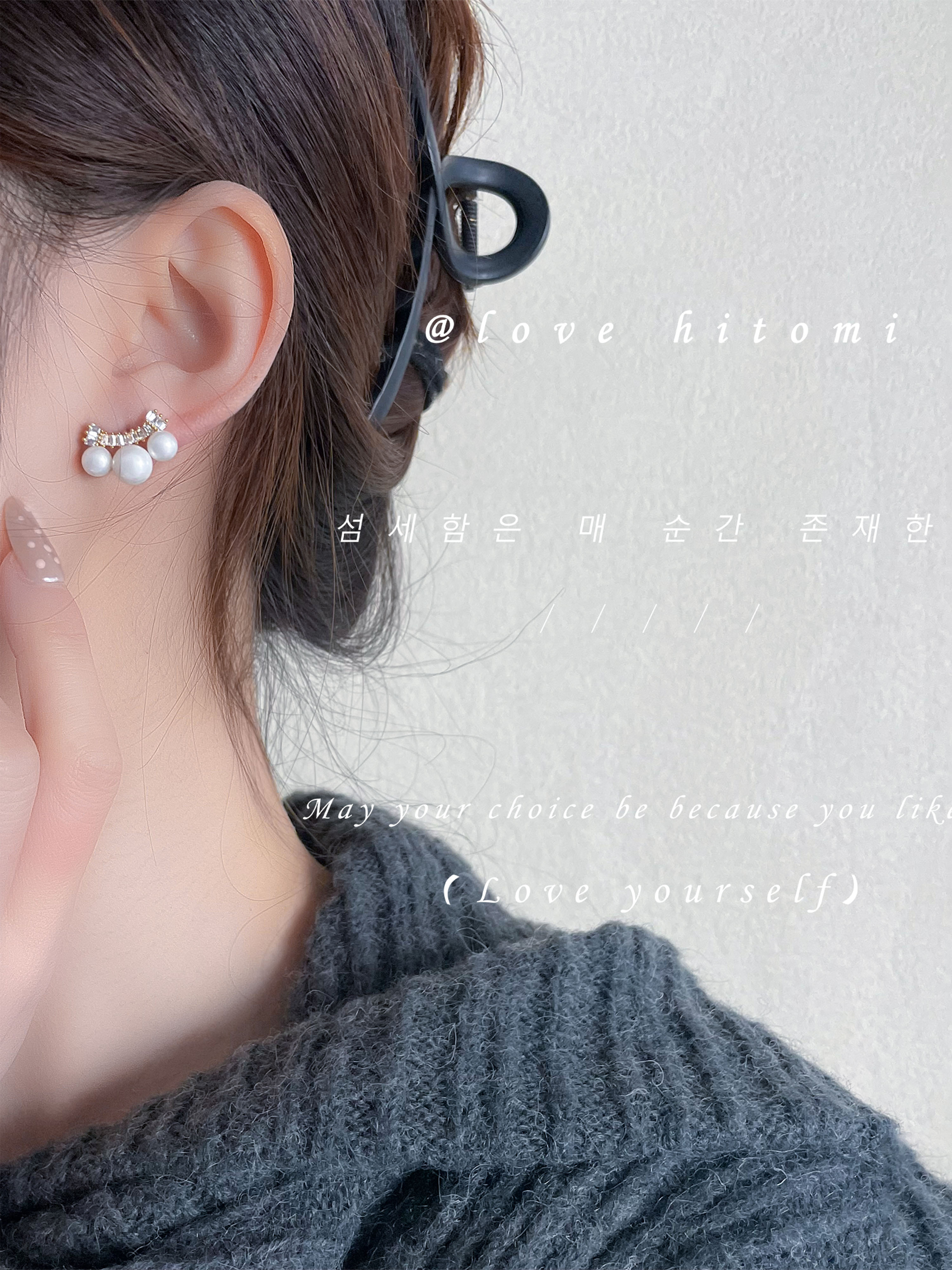 Gold Faux Pearl Stud Earrings