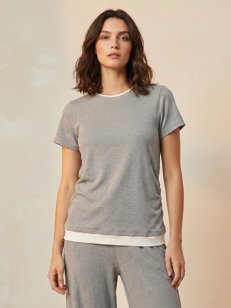 T-Shirt with Contrast Trim