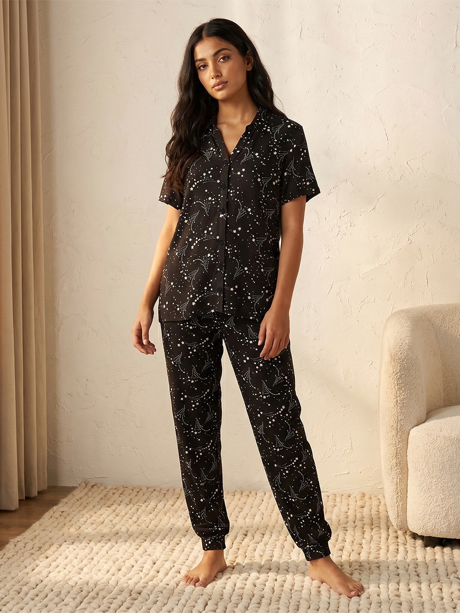 Pyjama Set with Printed Button-Down Shirt and Trousers
