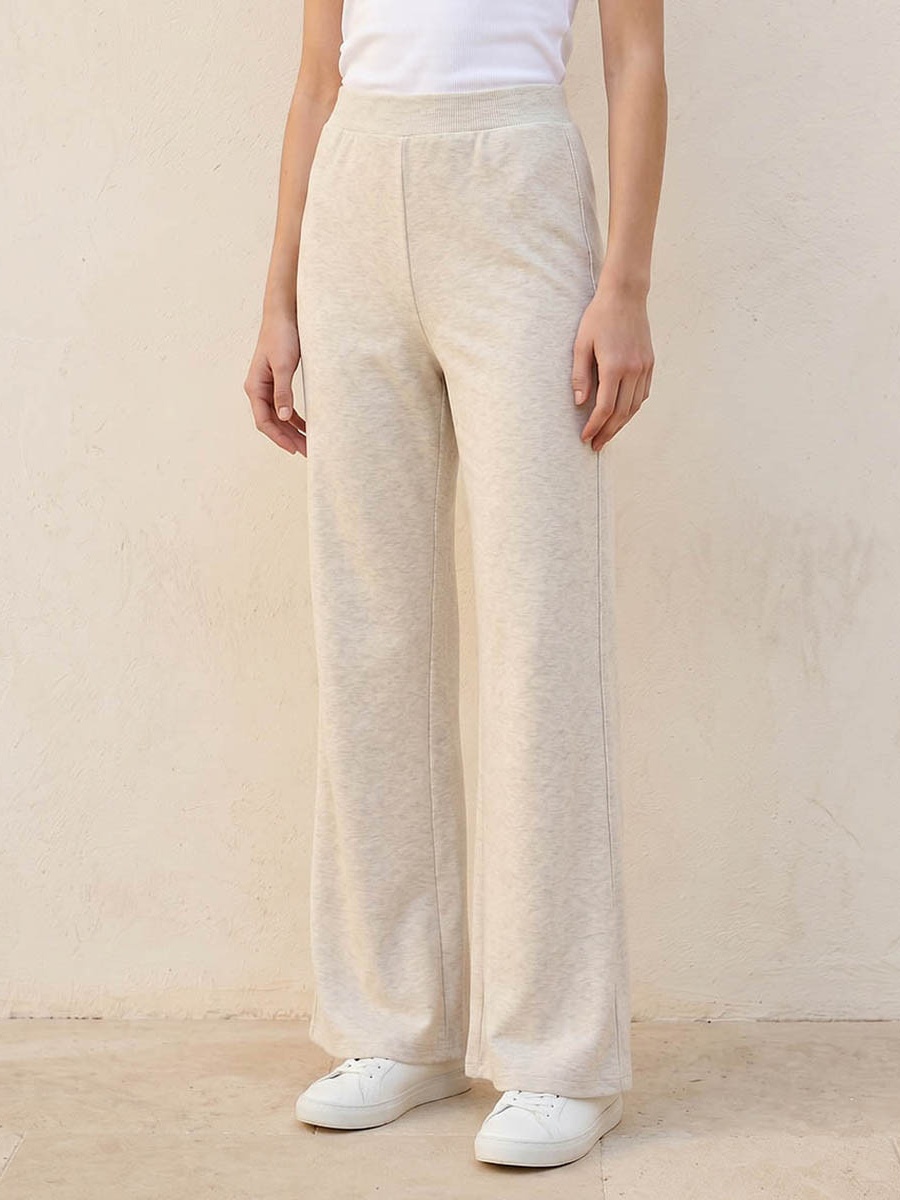 Mid-Rise Leggings with Flared Hem