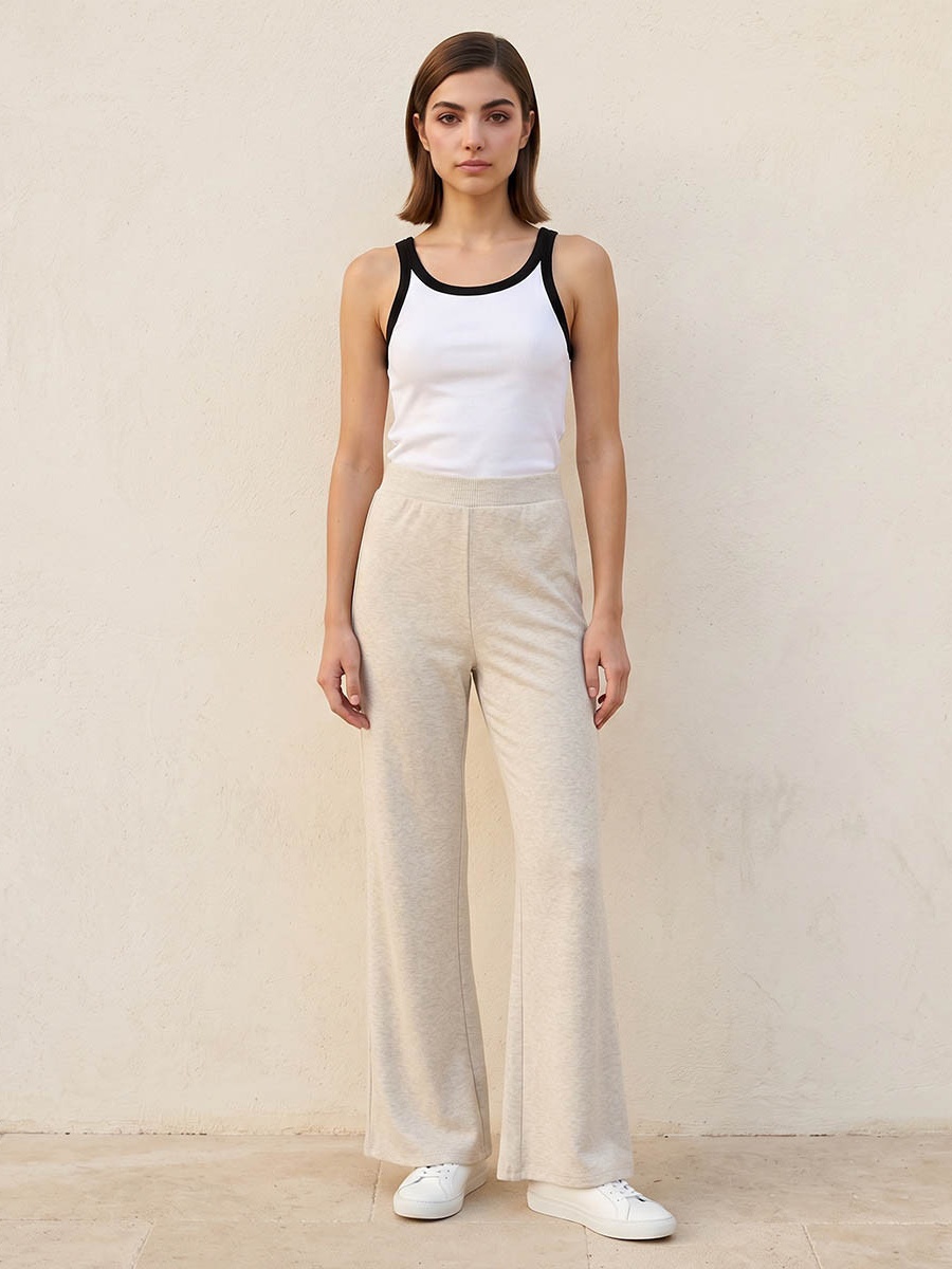 Mid-Rise Leggings with Flared Hem